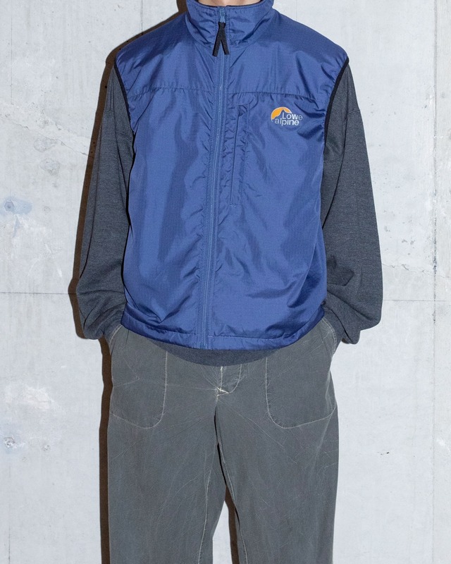 “Lowe Alpine” ripstop nylon high neck fleece-lined vest / contrast back panel design