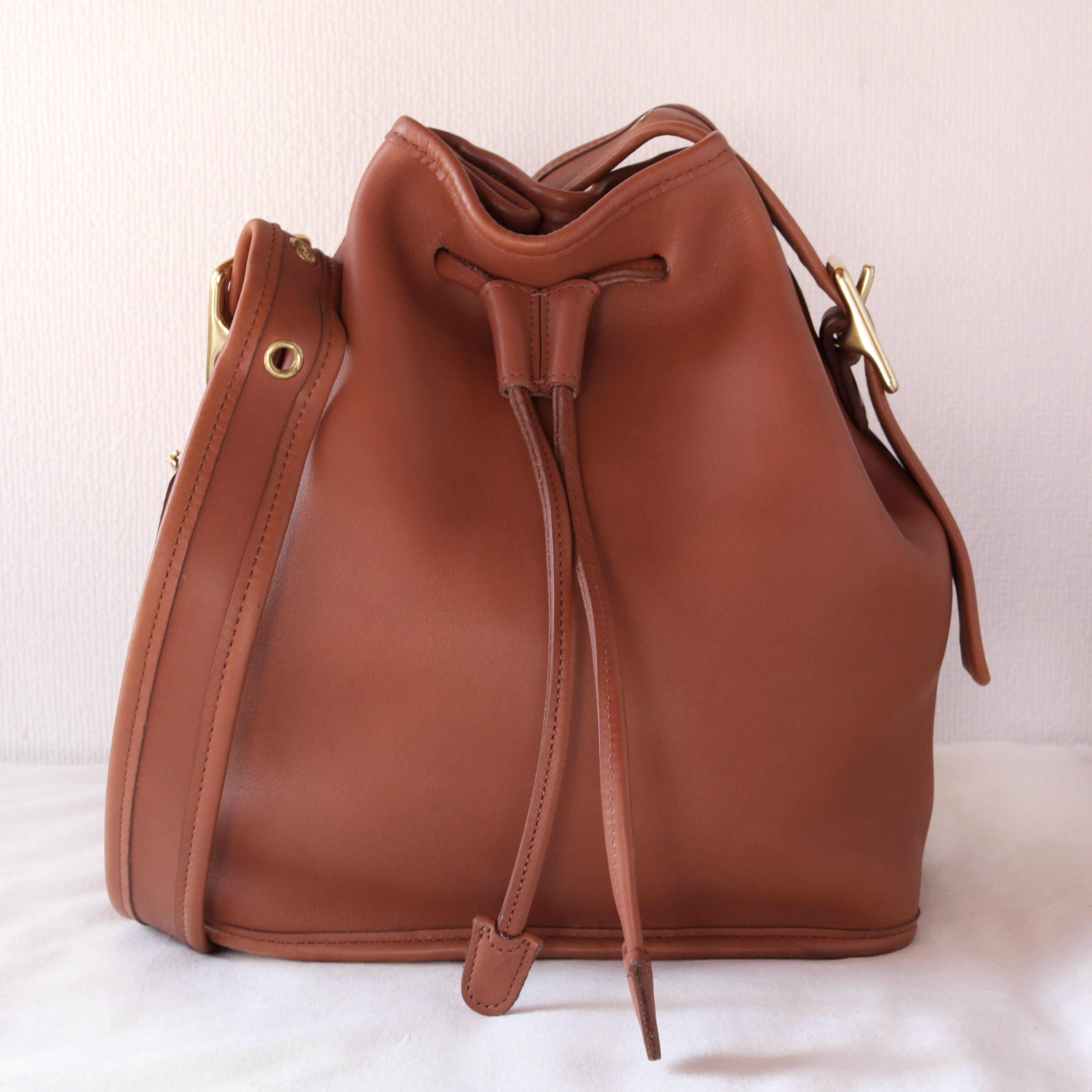 美品 オールドコーチ ショルダーバッグ Lula's Legacy イエロー COACH