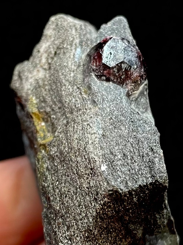 5) 2023ツーソン新着「アルマンディン・ガーネット」アメリカ・アラスカ州ラングル産