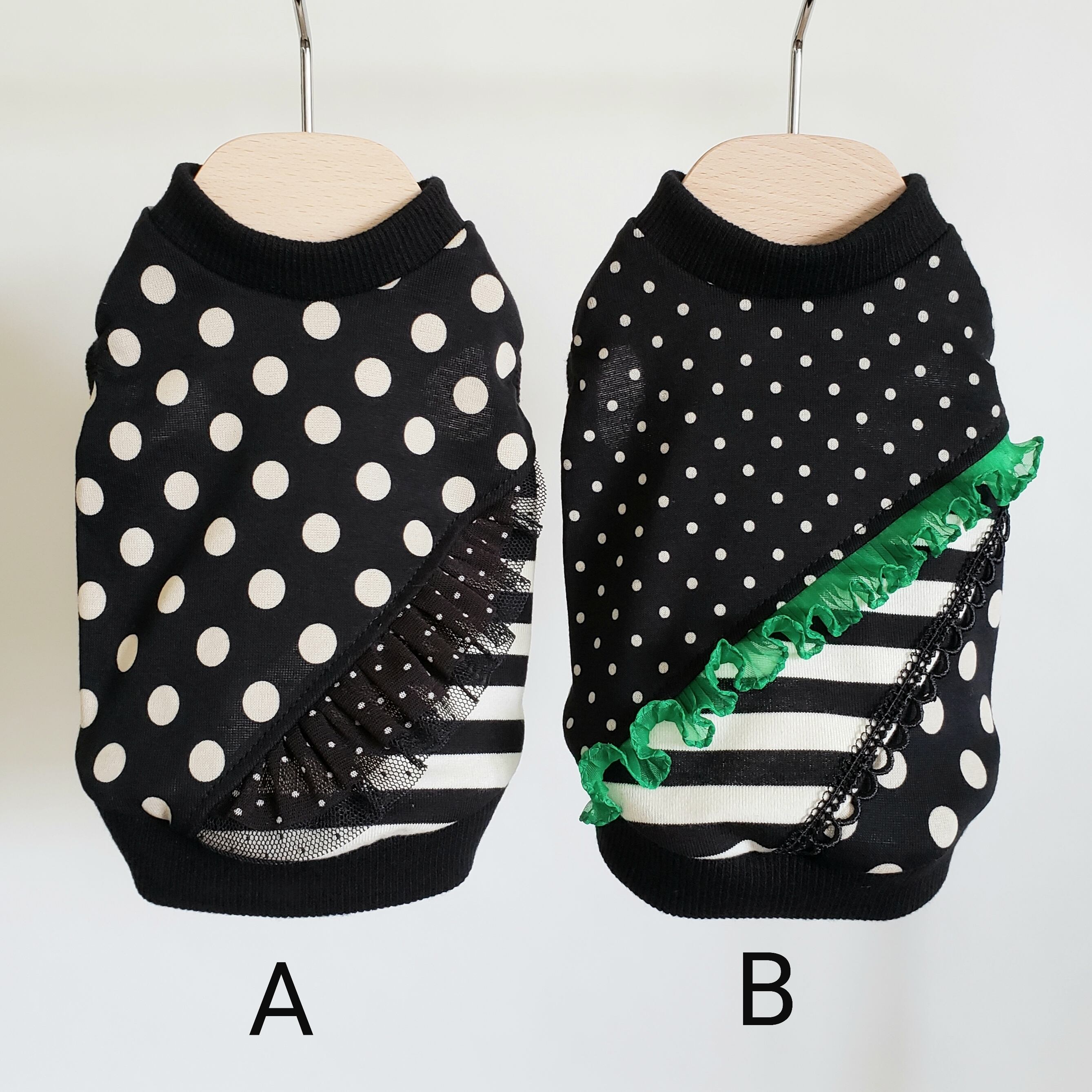 ドットとフリルのノースリーブ