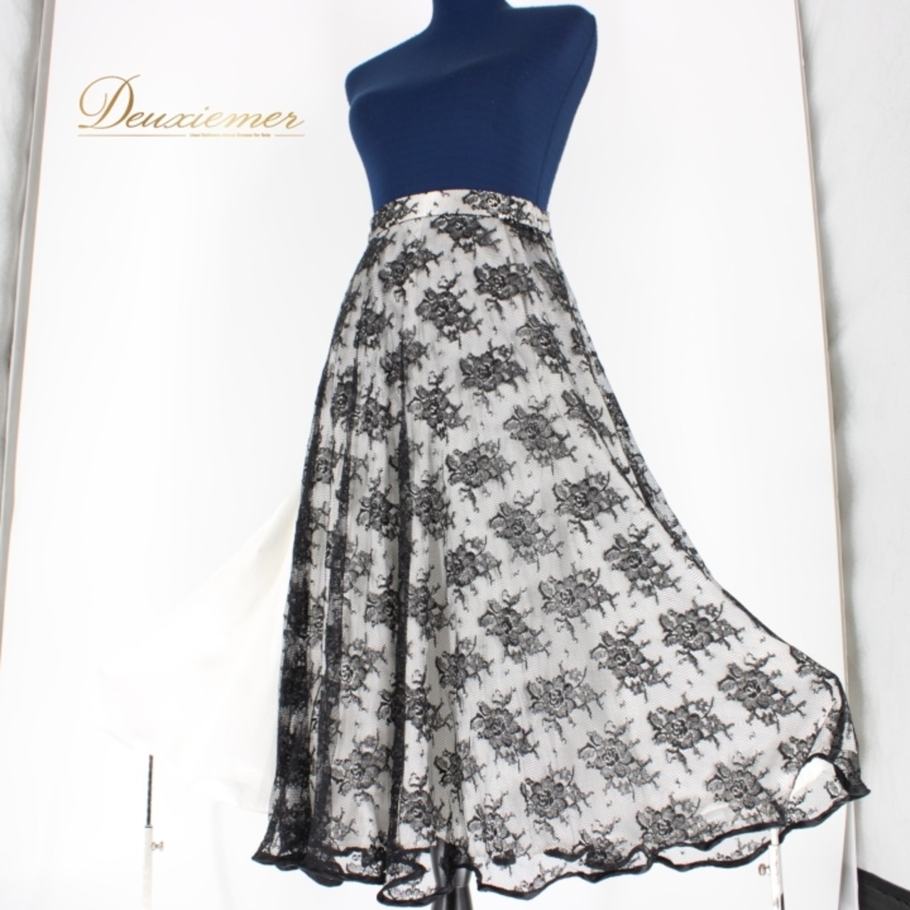 社交ダンス 衣装 スタンダード スカート レッスンウェア 女性用 レディース オールシーズン 白 黒 SEKINE セキネ ホワイト系 ブラック系 花柄 レース 社交ダンス スカート ダンス衣装 レーススカート フルフレア ファッション 大人用 トレーニング用 エレガント 薄手 おしゃれ 軽量 ブラック ホワイト 日本製 ポリエステル製 伸縮性あり 総丈76.5cm ウエスト調整可 花柄デザイン スタイリッシュ 女の子向け