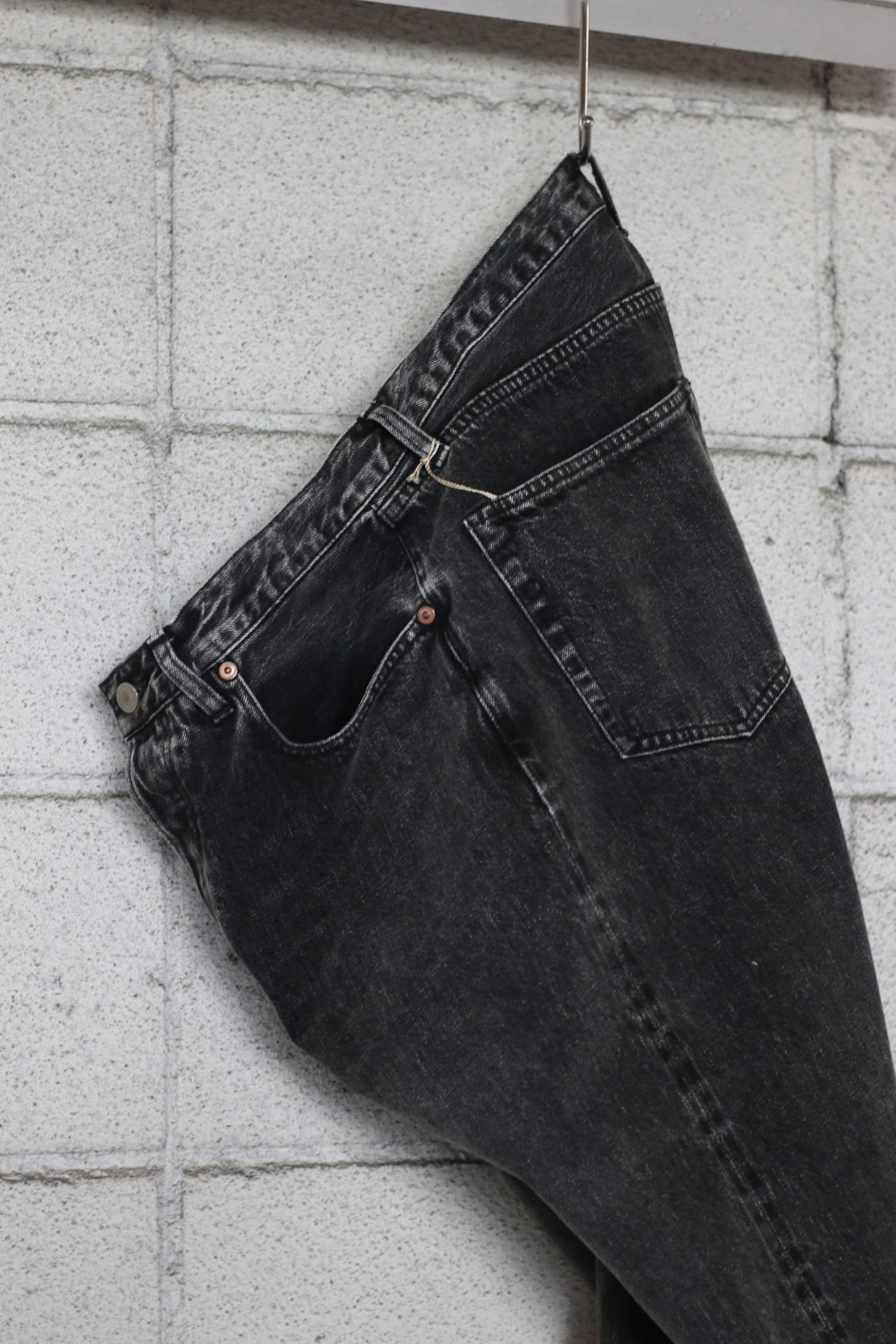 ULTERIOR］VINTAGE WASHED SELVEDGE BLACK DENIM 5P PANTS | ICONS