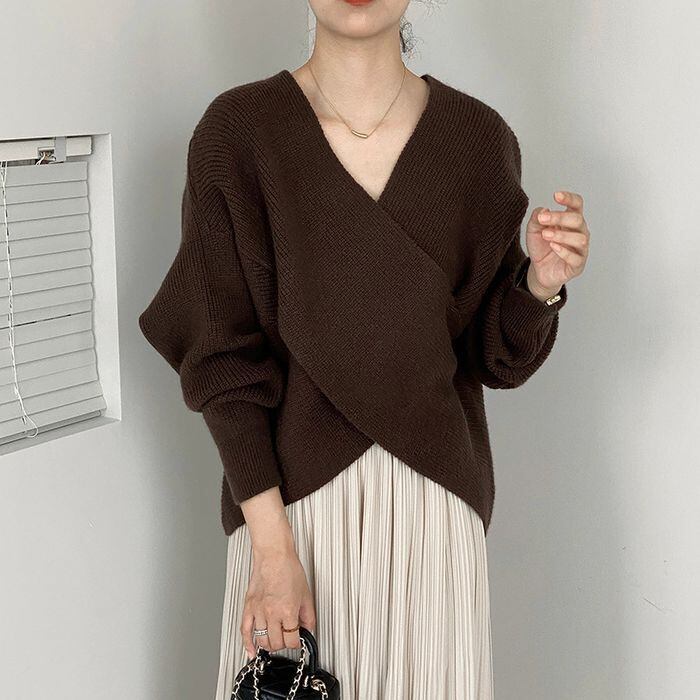 トップス レディース ニットソー セーター Vネック 袖あり 通勤 着痩せ 長袖 ゆったり ストレート ワイド ニット かわいい 大人可愛い きれいめ シンプル カジュアル 大人 上品 おしゃれ お洒落 かっこいい レトロ 大人女子 こなれ感 ラフ メンズライク ラブリー キュート ガーリー ルーズ 個性的 抜け感 無地 春 秋 冬 10代 20代 30代 40代 デート お出かけ 女子会 休日 着回し 普段使い 韓国 韓国系 送料無料 ファッション コーデ スタイル 楽ちん モテ カフェ巡り