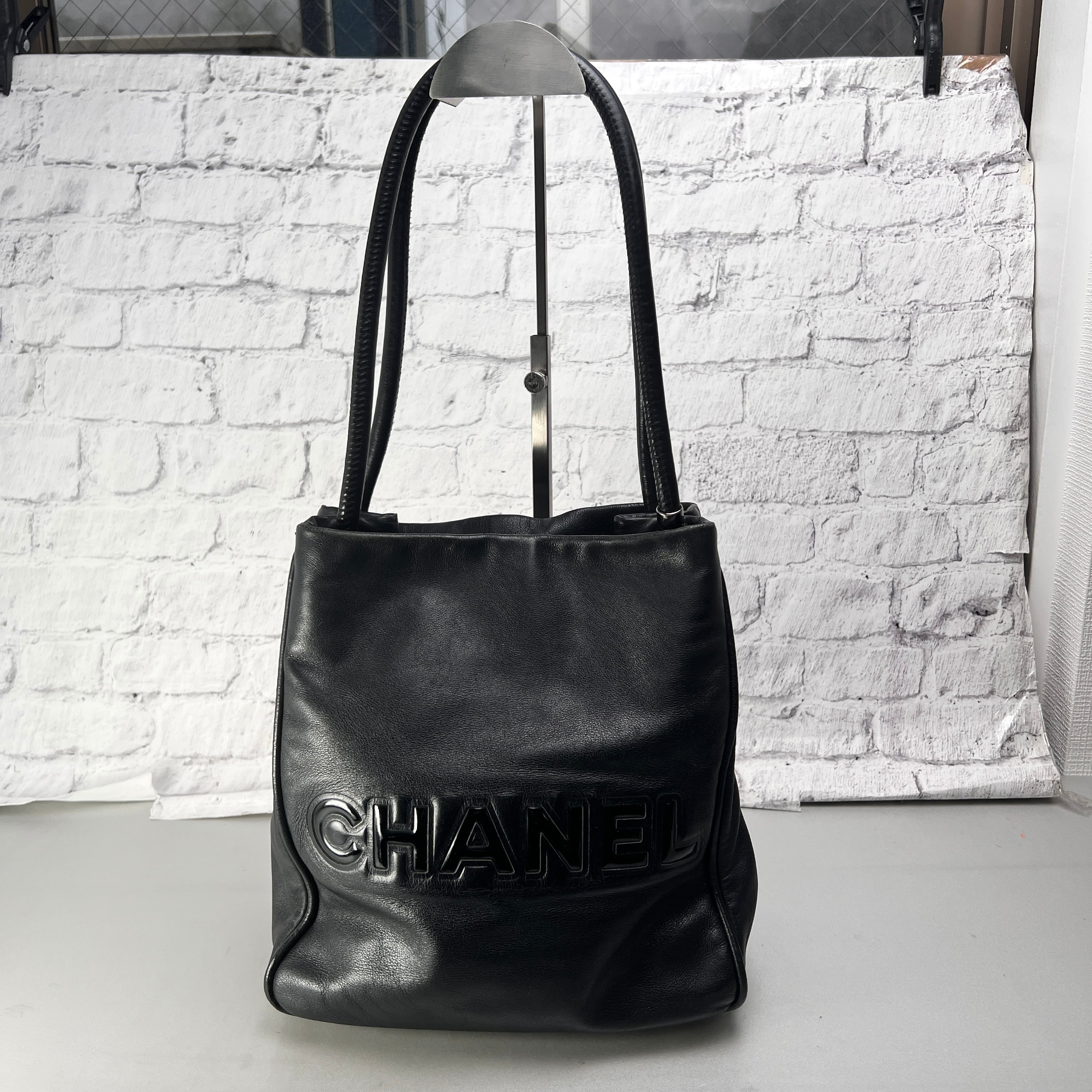 バレンシアガ レザートートバッグ パンチングロゴ ブラック A4収納可 レア◇BALENCIAGA バレンシアガ GIANT WORK ジャイアントワーク A4対応