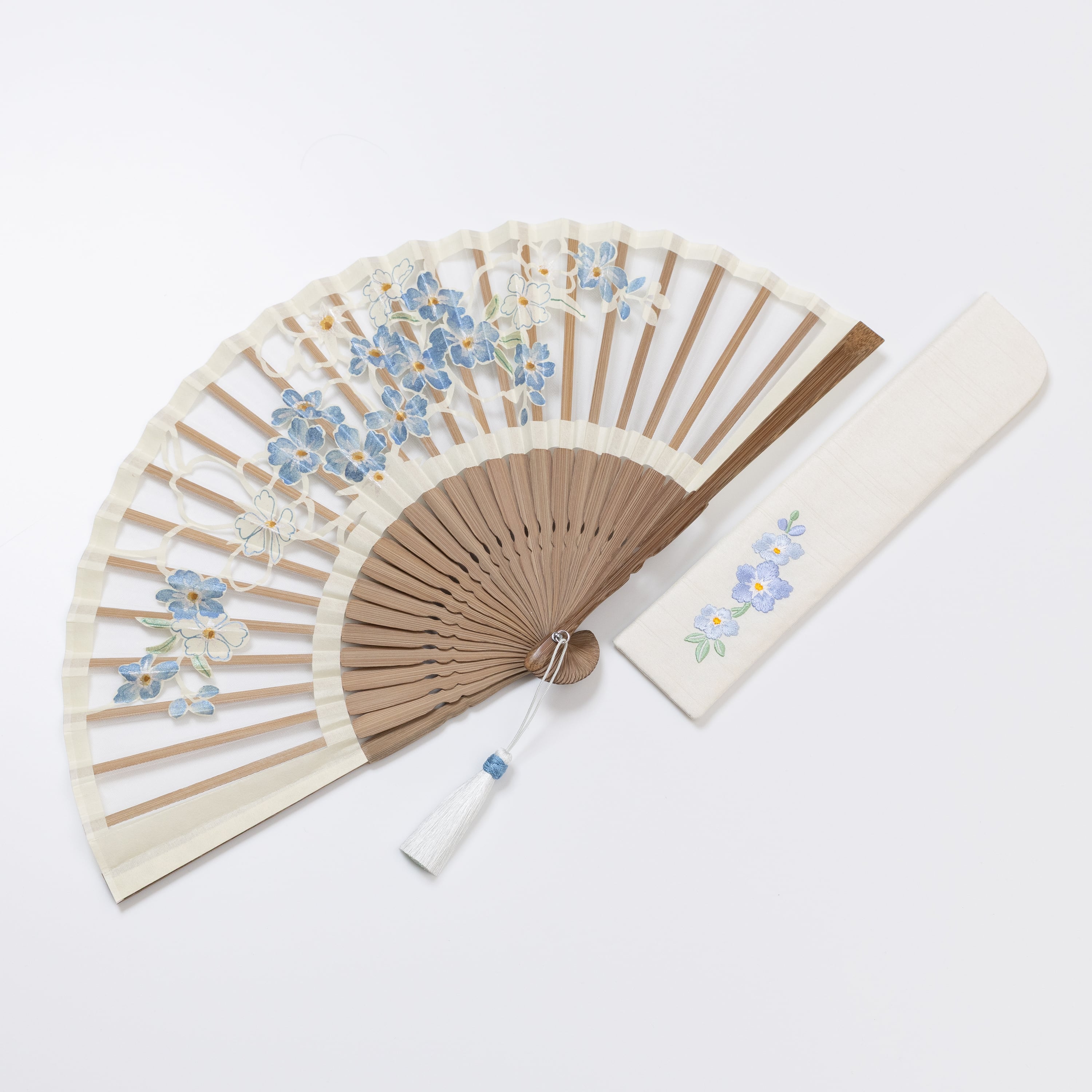 額透かし彫扇 紗月 わすれな草 白 | 紗月扇 京都【オンラインショップ