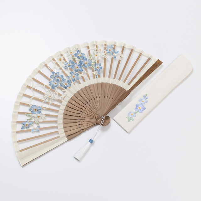 額透かし彫扇 紗月 わすれな草 白