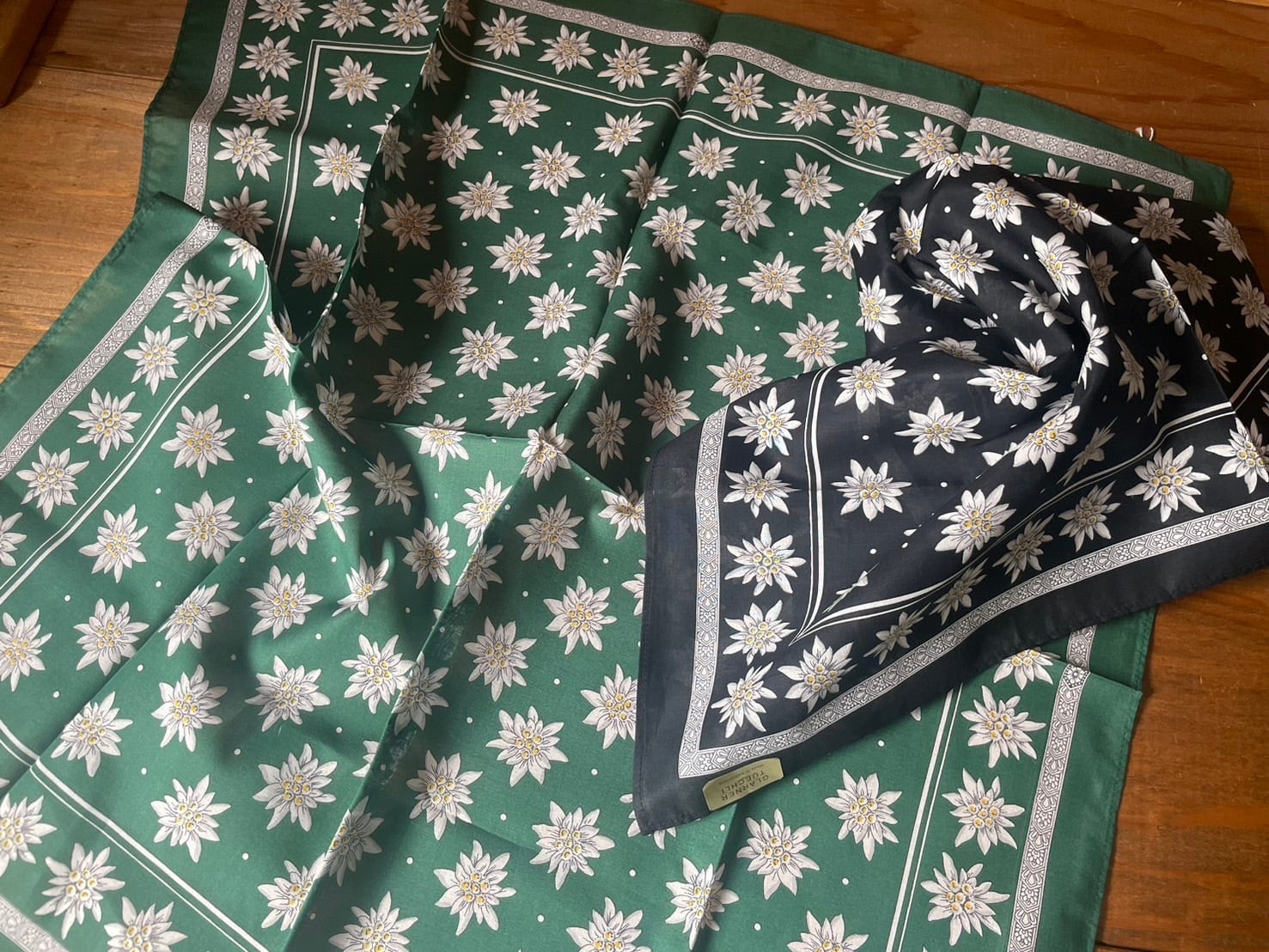 スイス製 カウベル 大と中2点セット カウベル スイス製 スイスの