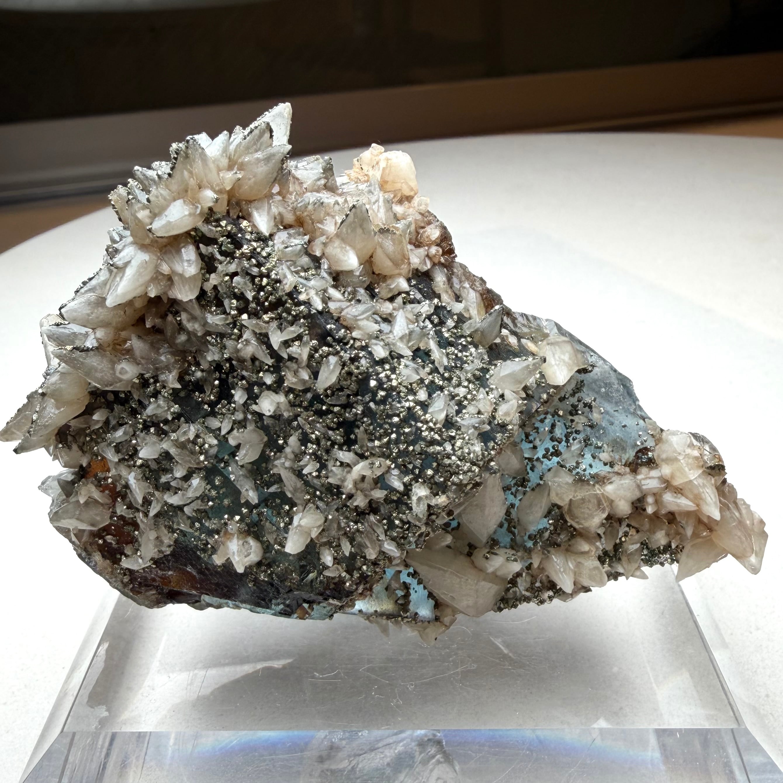 フローライト / カルサイト / マーカサイト【Calcite with Marcasite