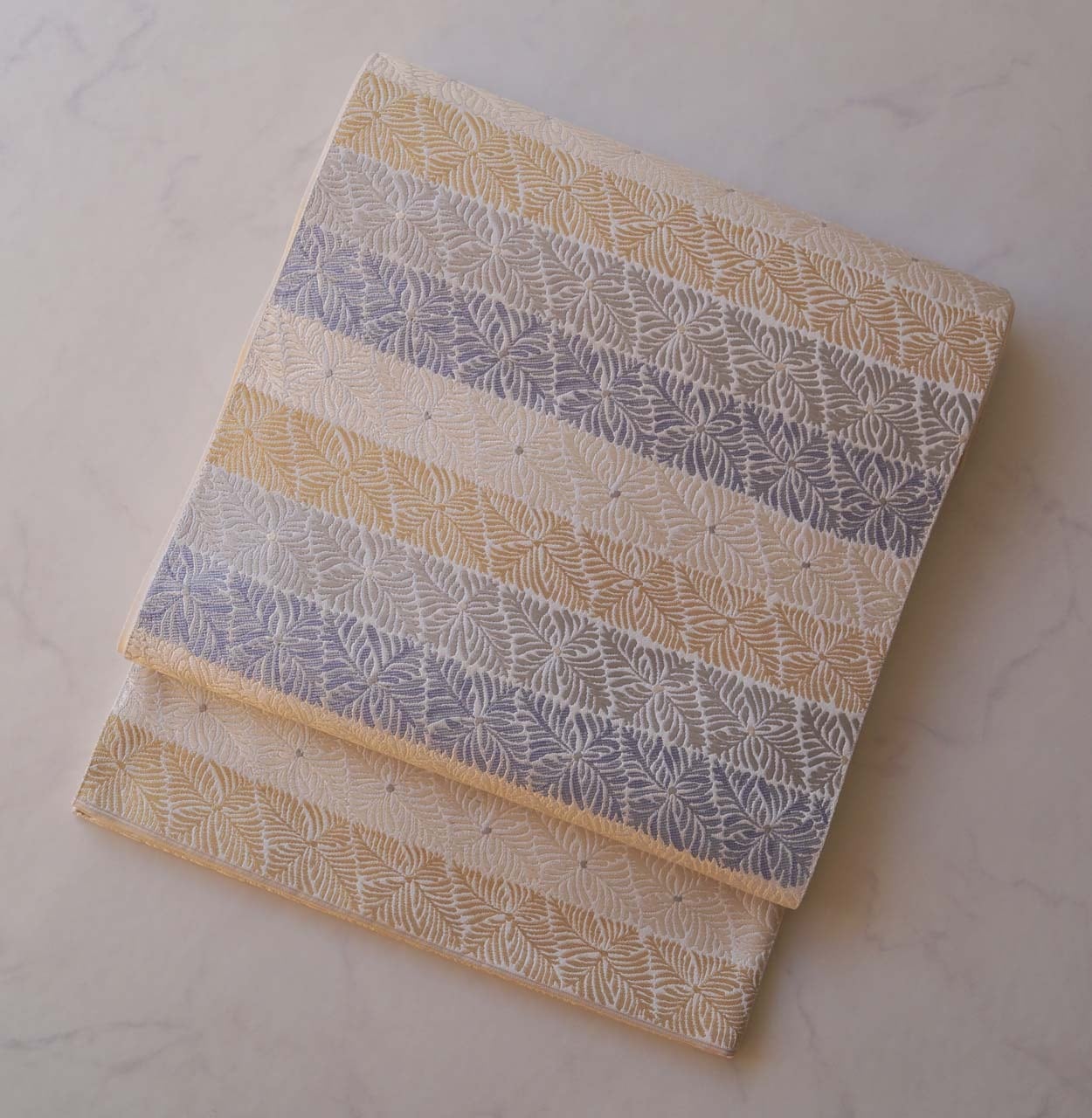 【ふくろ帯】生成り地 松菱文様 ふくろ帯