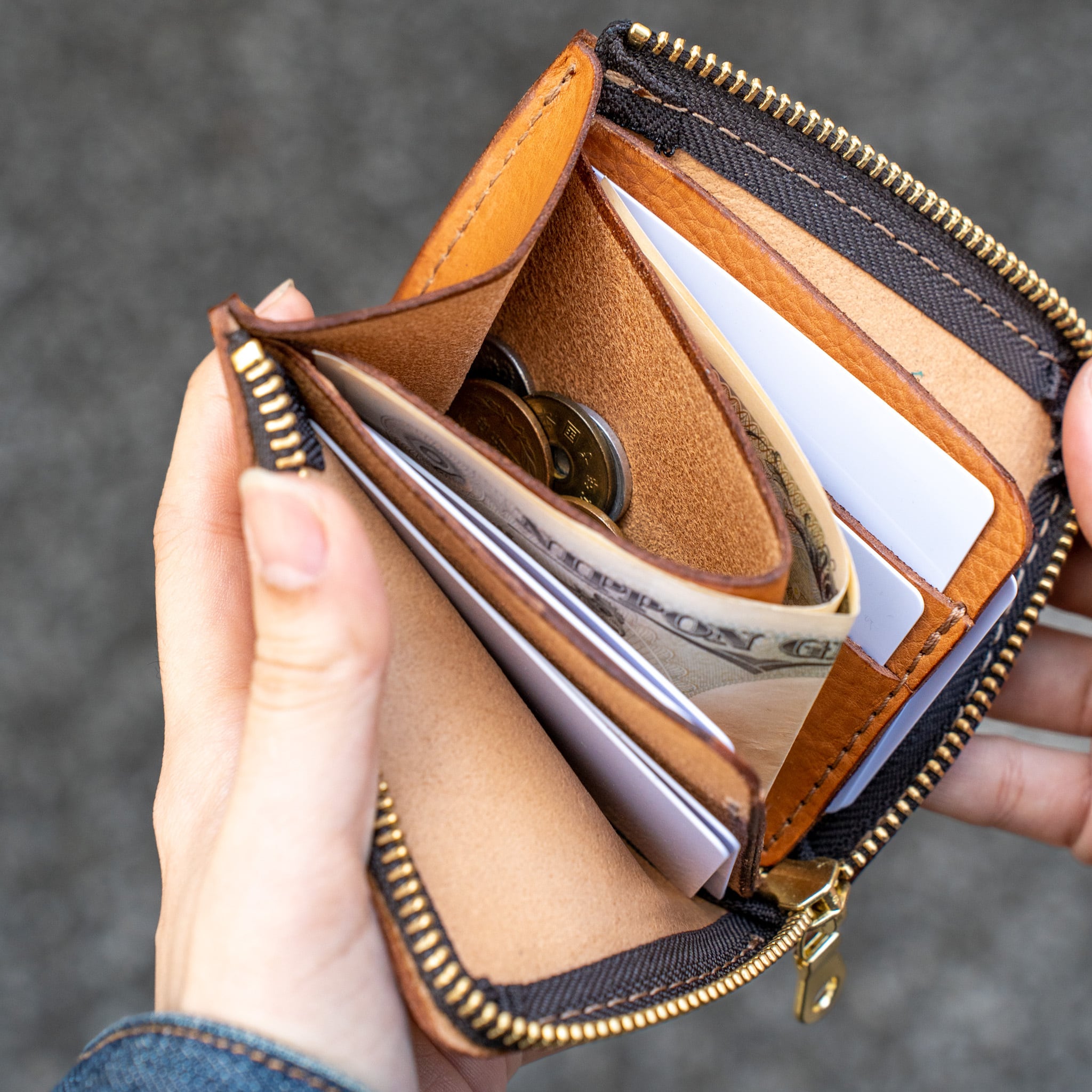 ZIP short wallet | FAVOREKA