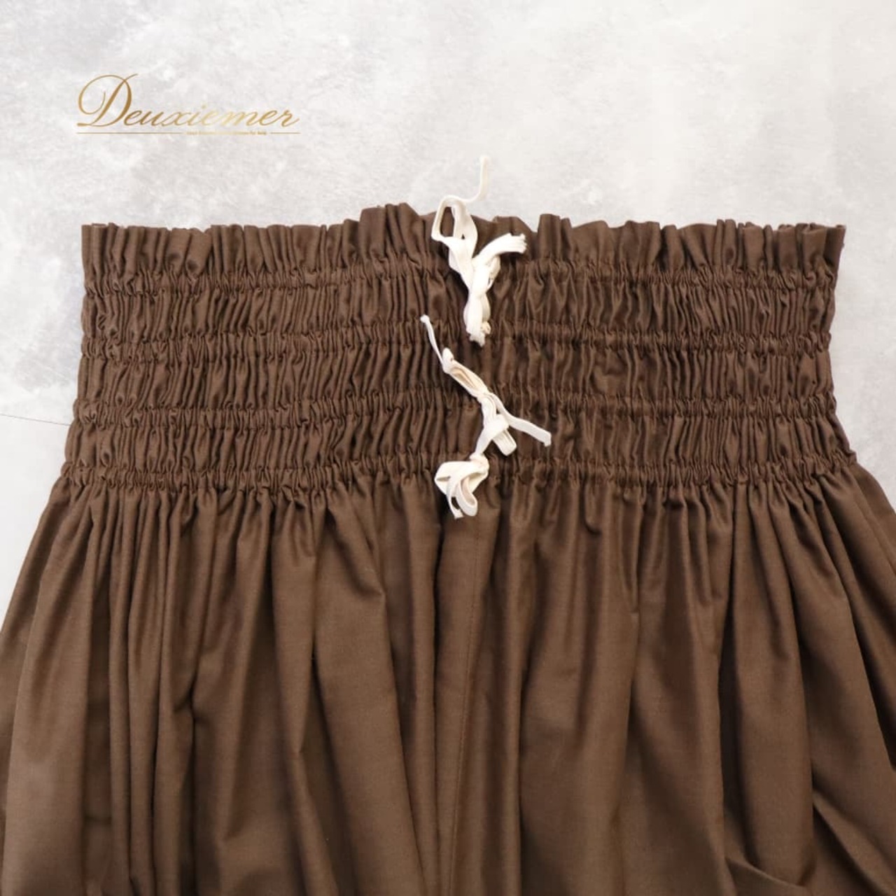 フラダンス 衣装 パウスカート ブラウン系 モンステラ柄 茶 植物柄 ハワイアンプリント アロハ フラ ダンス レッスン 練習 グリーン系 黄緑 シングル スカート フレア ふんわり かわいい おしゃれ 華やか 鮮やか 大人っぽい 上品 練習着 レッスン着