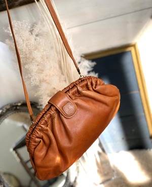 CELINE セリーヌ ブラゾン型押し レザー シャーリング がま口  