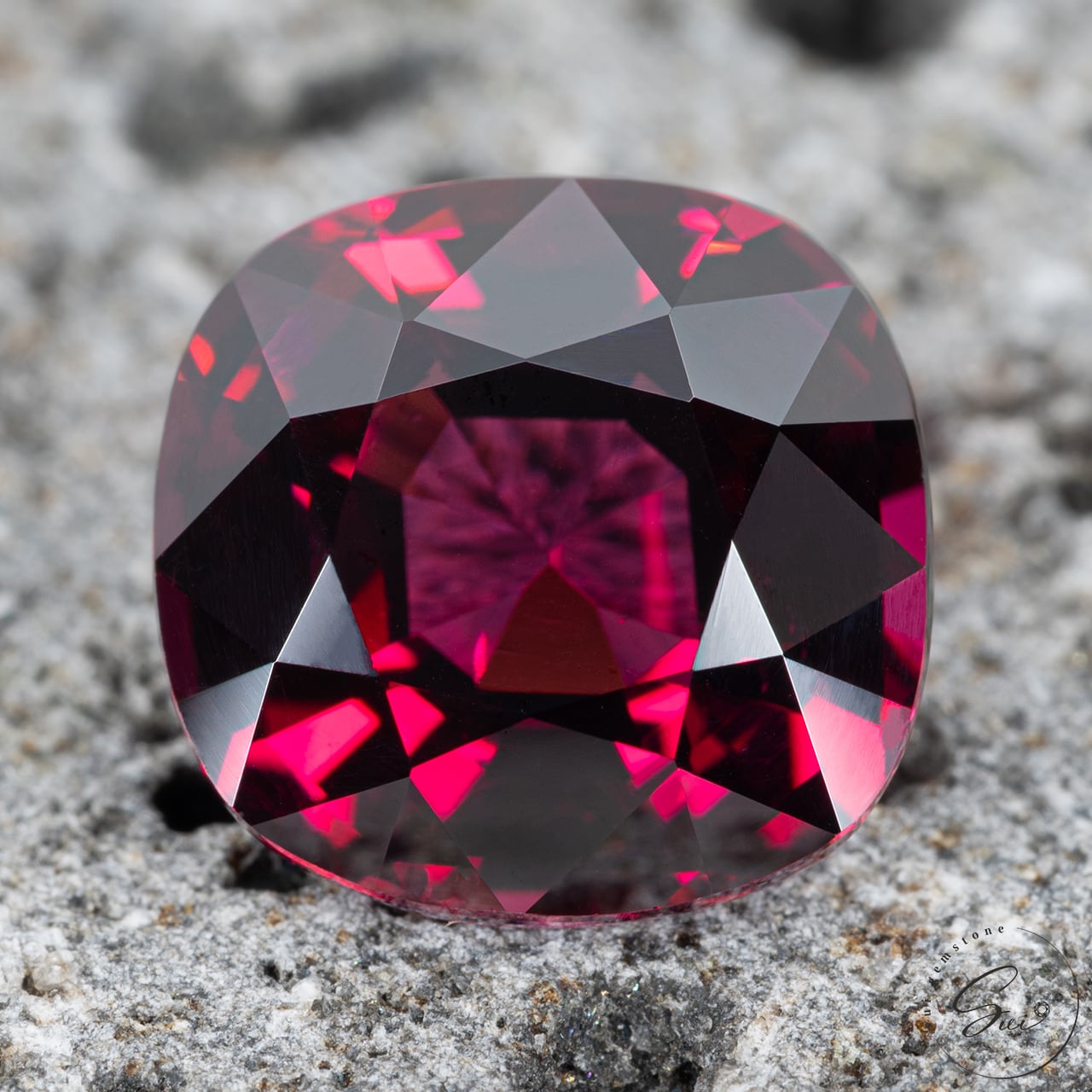 天然 ロードライトガーネット・パープリッシュレッド 4.02ct GLC簡易