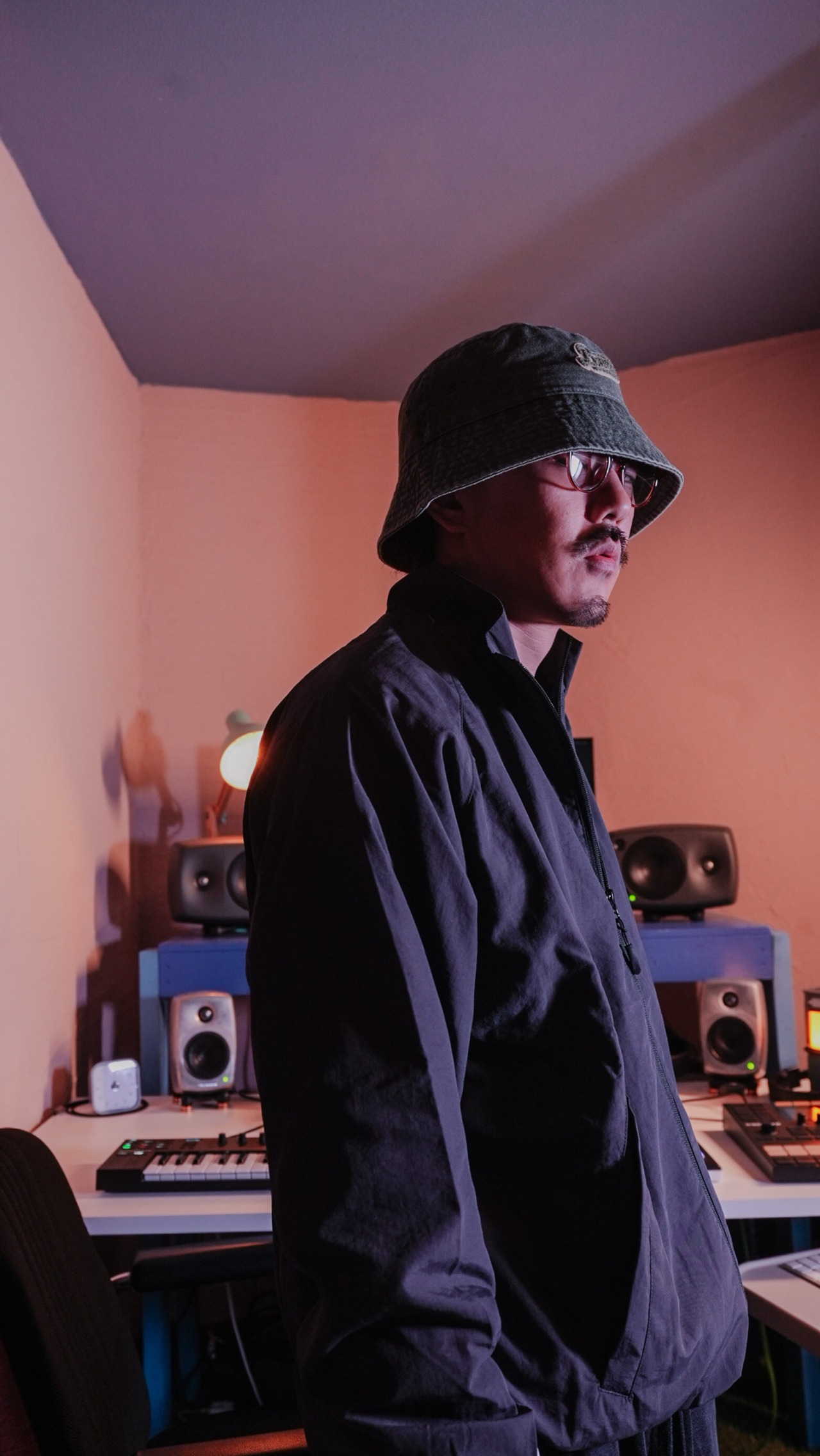 Moco Logo Washed Vintage Bucket Hat [OLIVE]