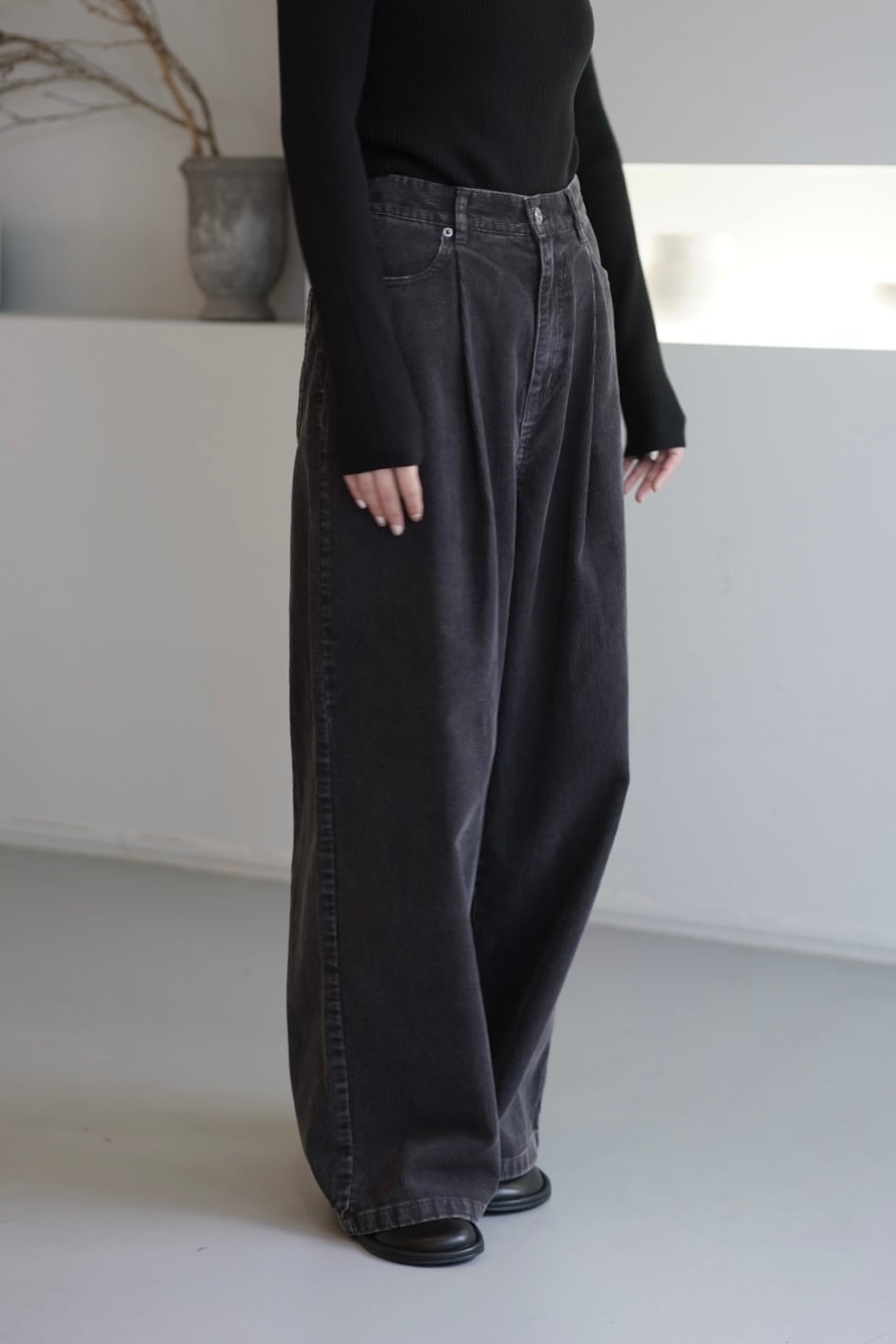 Corduroy wide pants コーデュロイワイドパンツ Charcoal | planet3rd
