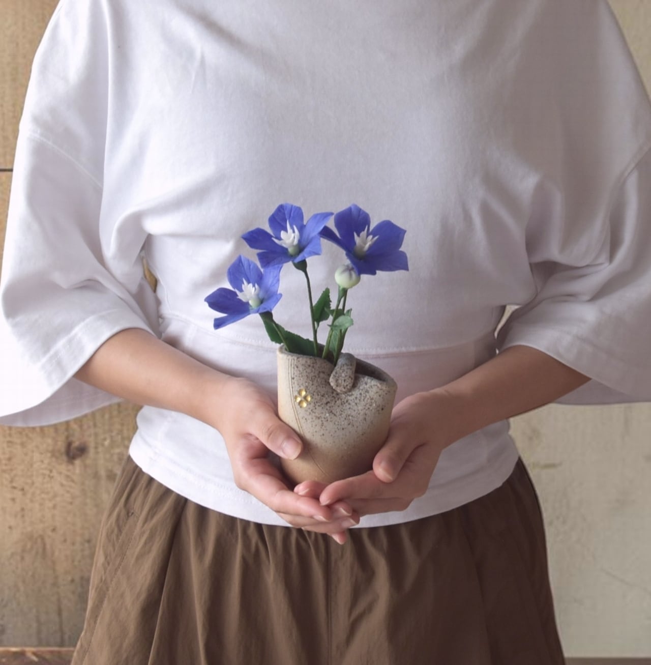 ◇桔梗（キキョウ）秋の花 クレイフラワー｜（花瓶 信楽焼）枯れない花