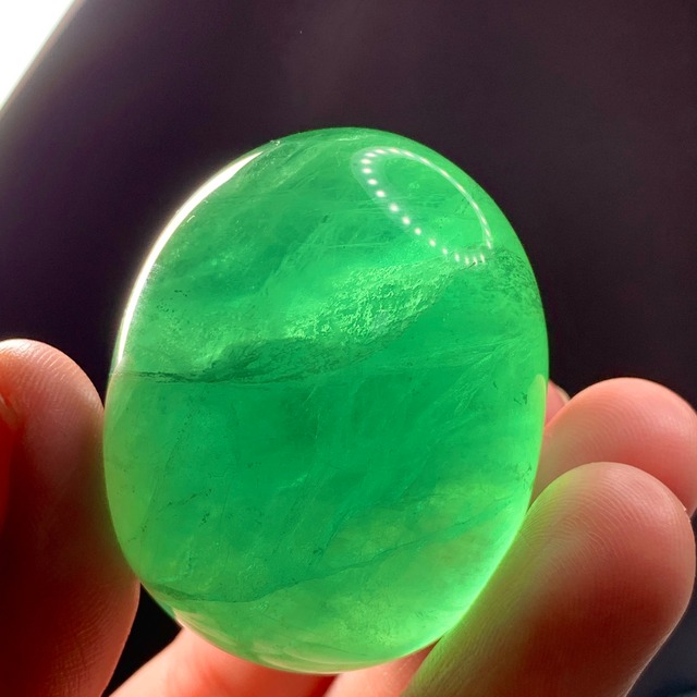 135たまご・濃いグリーンフローライト