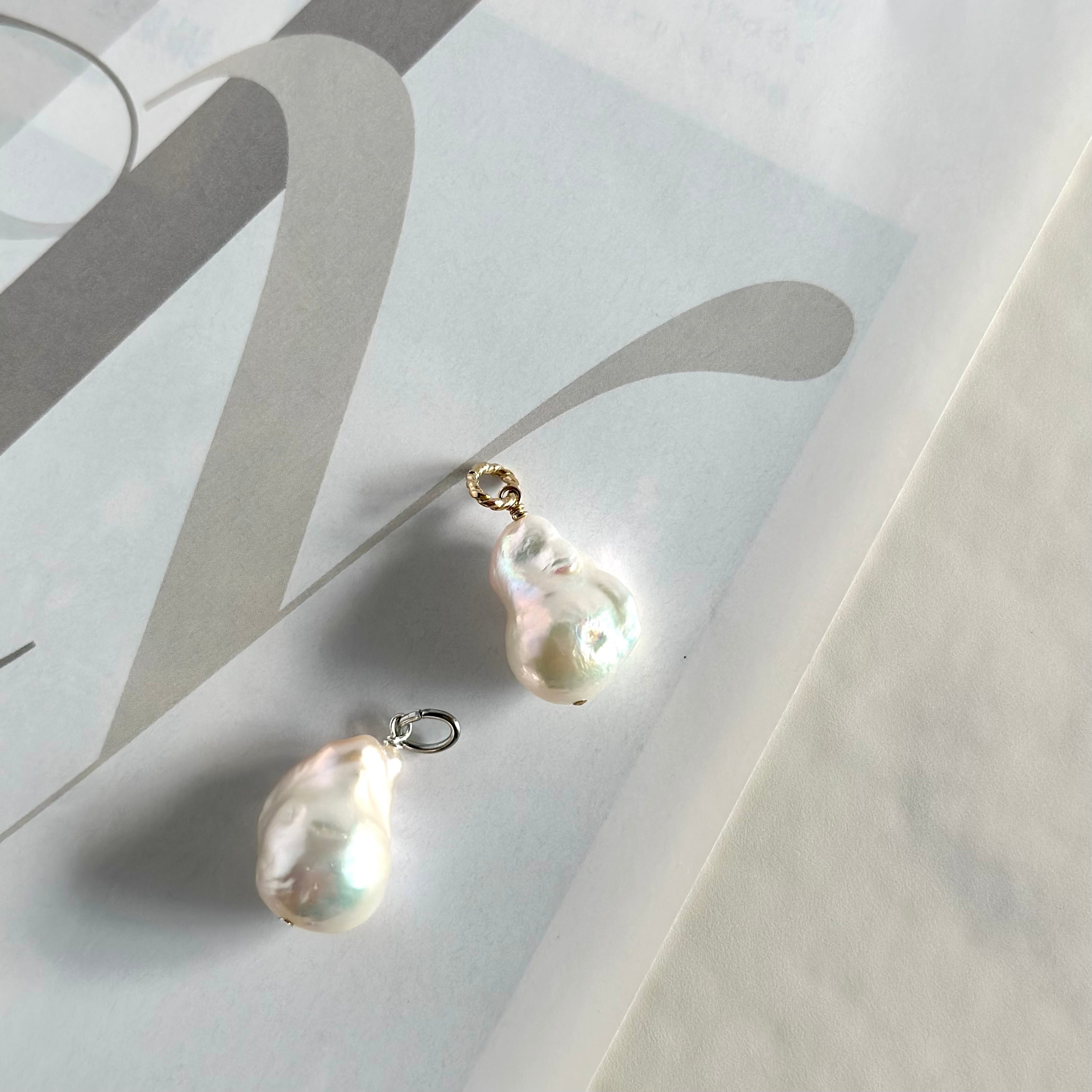 オイスターバロックパールネックレスチャーム -Oyster baroque pearl 