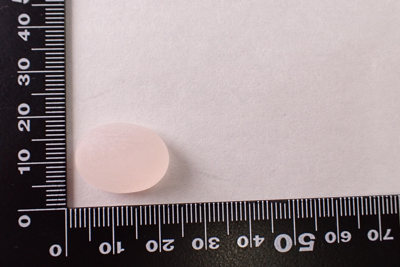 【研磨セット】未研磨ローズクォーツ(原石のみ)　3.91g　[D2-484]