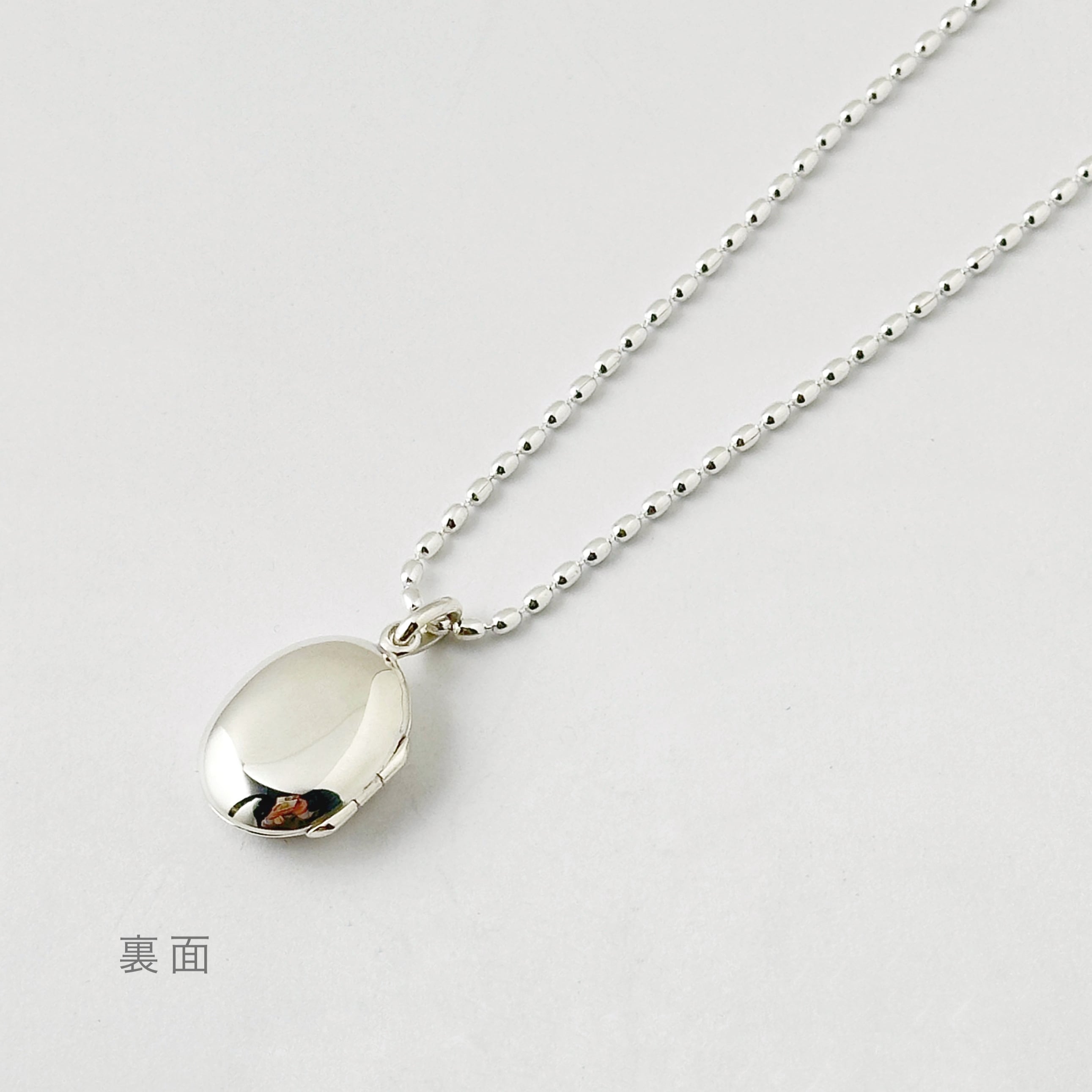 再入荷】白蝶貝 オーバル ロケット ペンダント Sサイズ （チェーン
