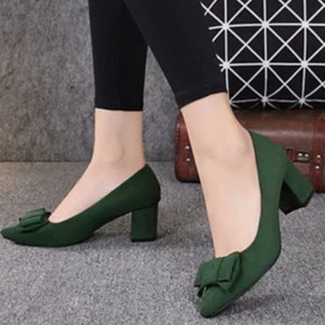 【送料無料】 パンプス 3色 靴 シューズ 厚底 チャンキーヒール ハイヒール ポインテットゥ 飾り リボン モチーフ フォーマル エレガント 可愛い 大人可愛い きれいめ シンプル カジュアル シック コンサバ 華やか 大人 上品 おしゃれ 主役級 こなれ感 高見え 高級感 無地 春 秋 レディース 女性用 20代 30代 40代 オフィス ビジネス OL 通勤 デート お出かけ 女子会 お呼ばれ 休日 お茶会 授業参観 パーティ 結婚式 二次会 デイリーユース 普段使い ファッション スタイル 楽ちん