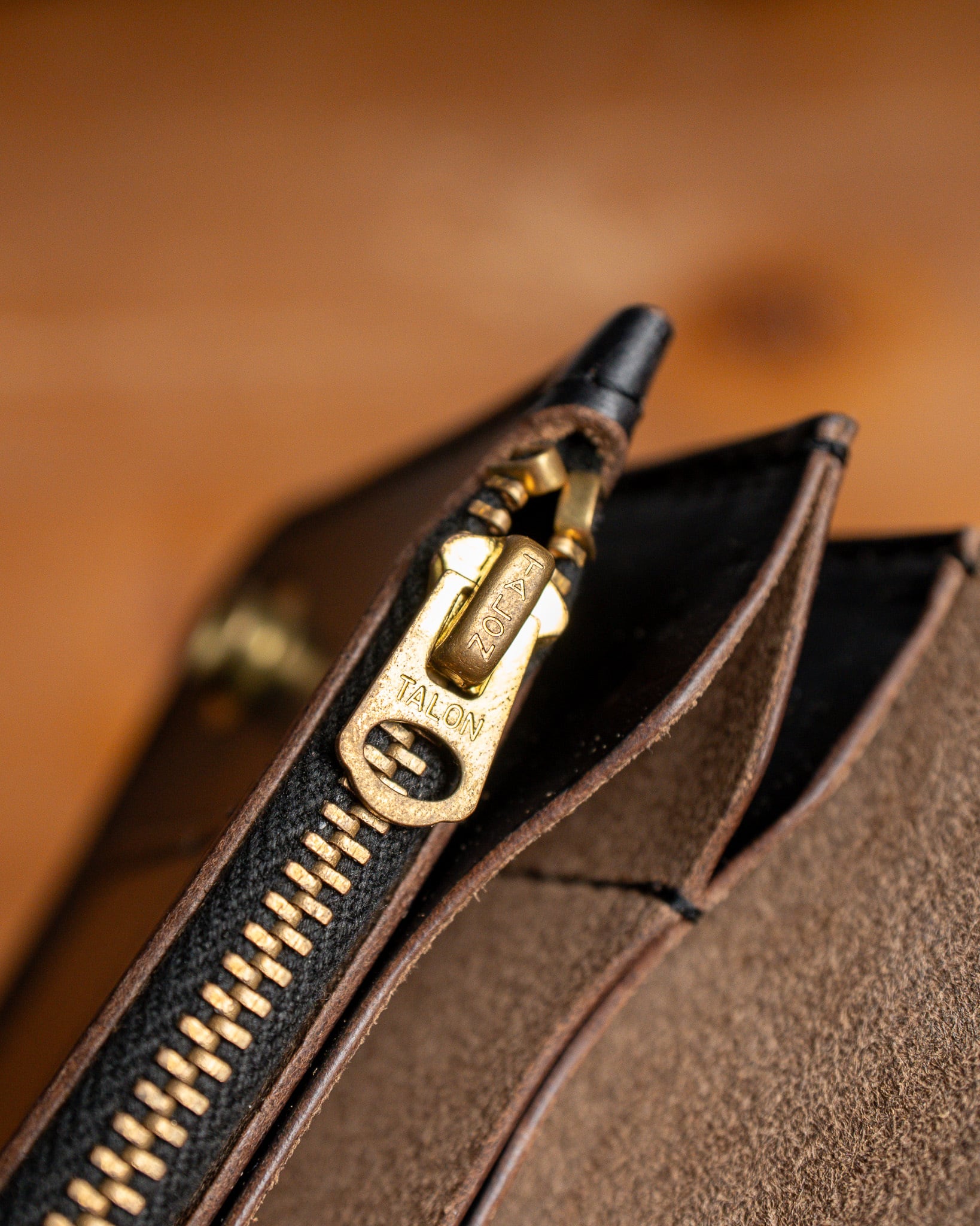 Additive and Line】Tracker Wallet TW-004 Horween Chromexcel 3層