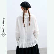 輪郭を描く白のブラウス 《P0258》