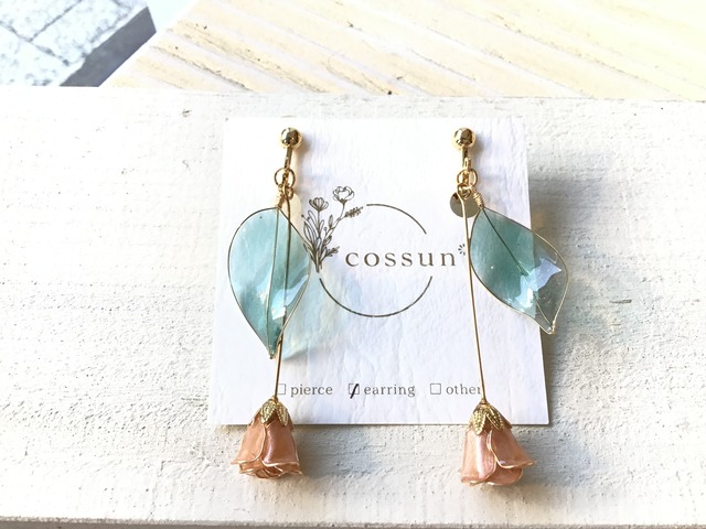 【ピアス変更可能】cossun*/バラのイヤリング