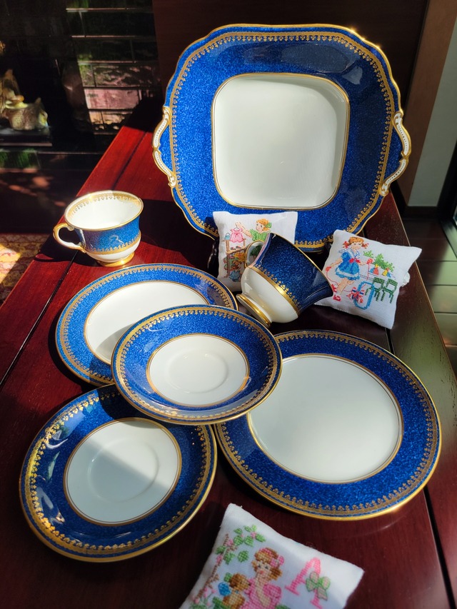 【エインズレイ】Dark Blue x Gold トリオ＆プレートセット