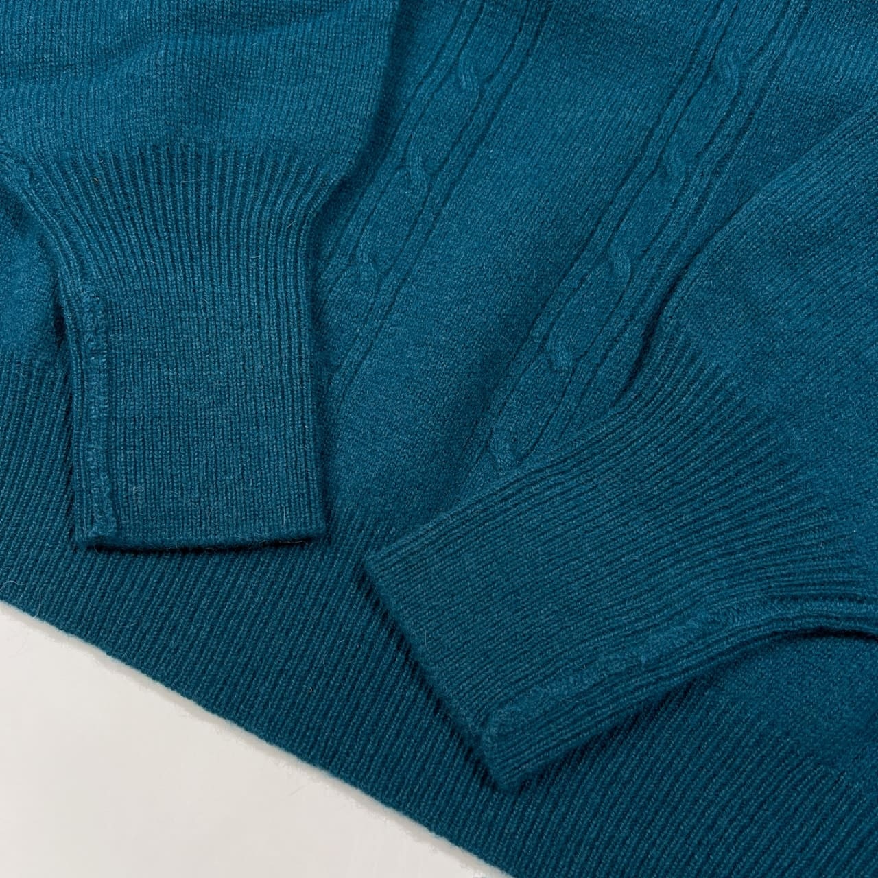 タグ付き 未使用品 Crocodile クロコダイル Vネック ウールニットセーター サイズ M /ケーブル編み/ブルー系