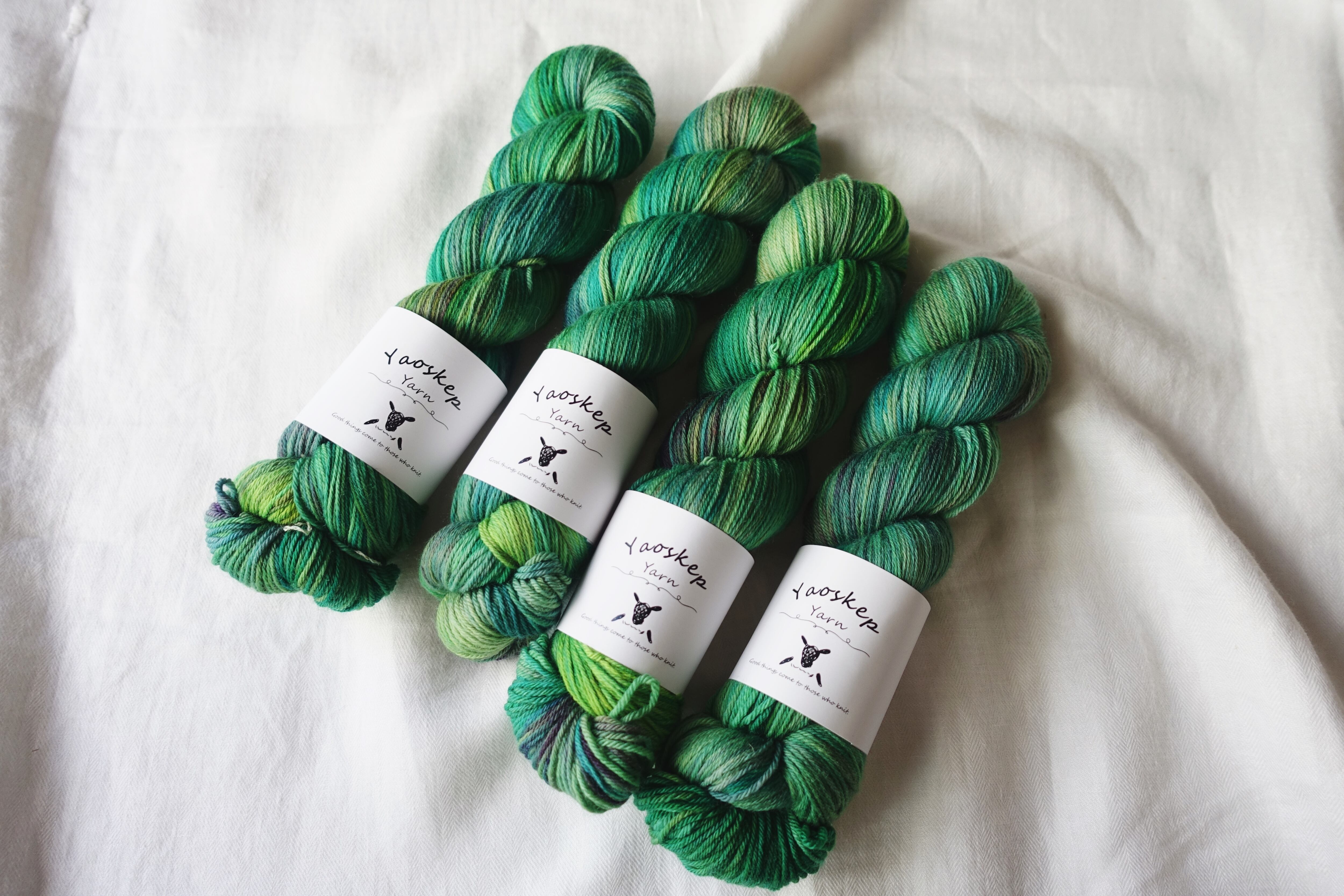 手染め毛糸]SperwashMerino100_4PLY_Eric Carl | 手染め毛糸のYaoskep Yarn