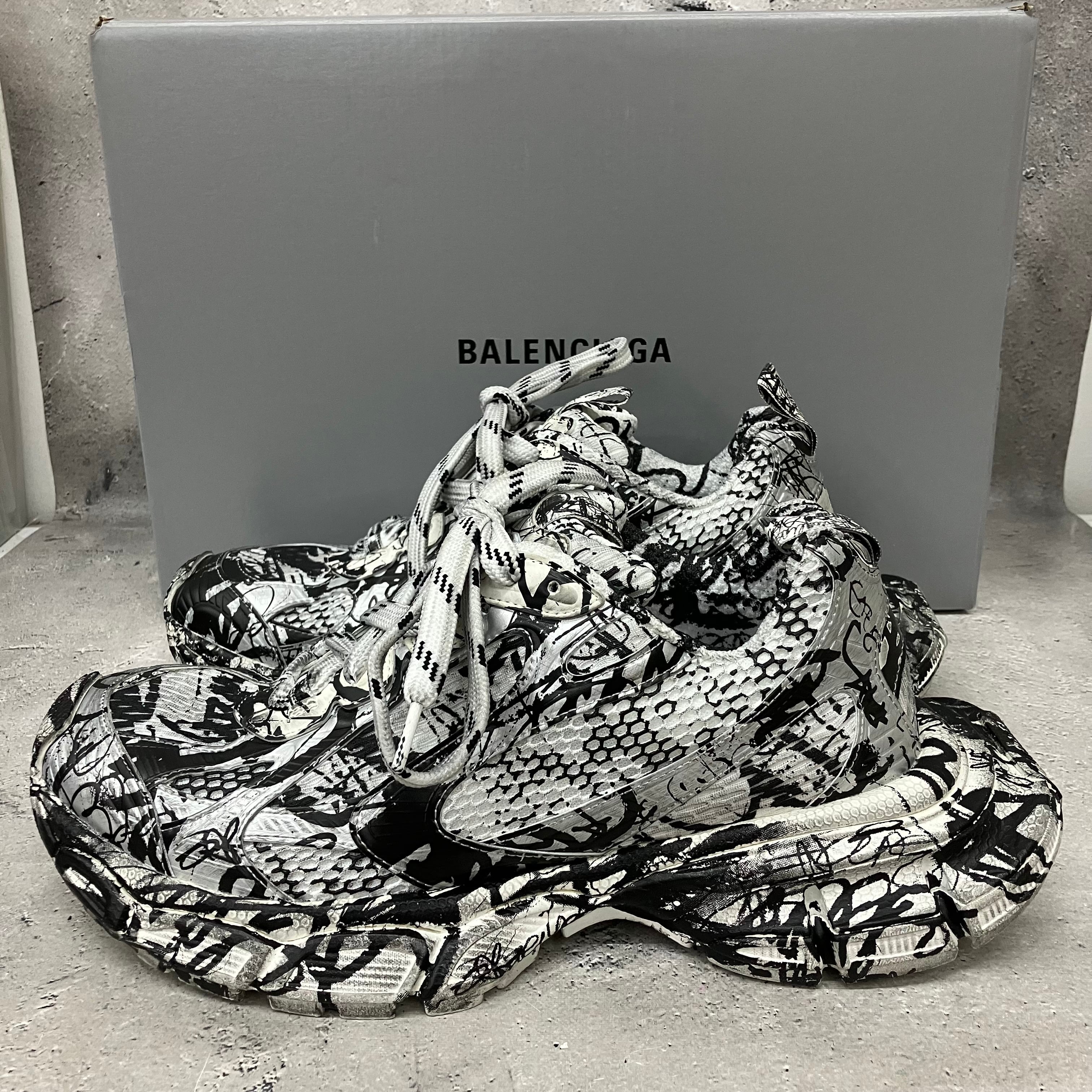 BALENCIAGA 3XL Extreme Graffiti Sneaker 