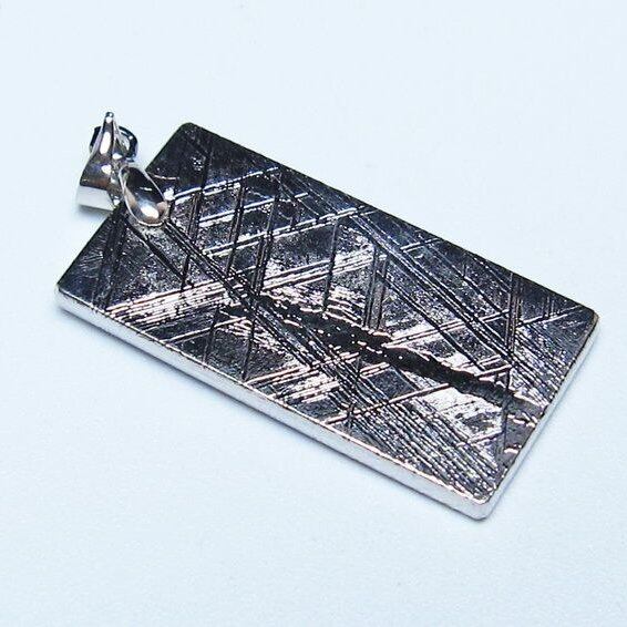 ギベオン ペンダント 隕石 メテオライト 一点物 おまかせ便 112-13449