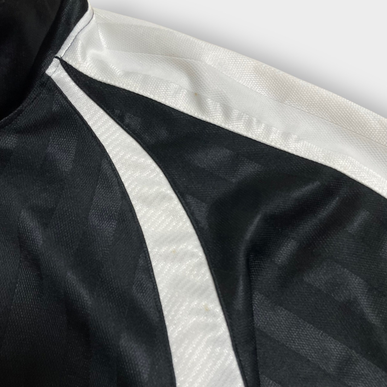 NIKE 日本製 トラックジャケット ジャージ スウッシュ 刺繍ロゴ ラグランスリーブ バックロゴ ビッグロゴ ジップアップ フルジップ ナイキ 古着