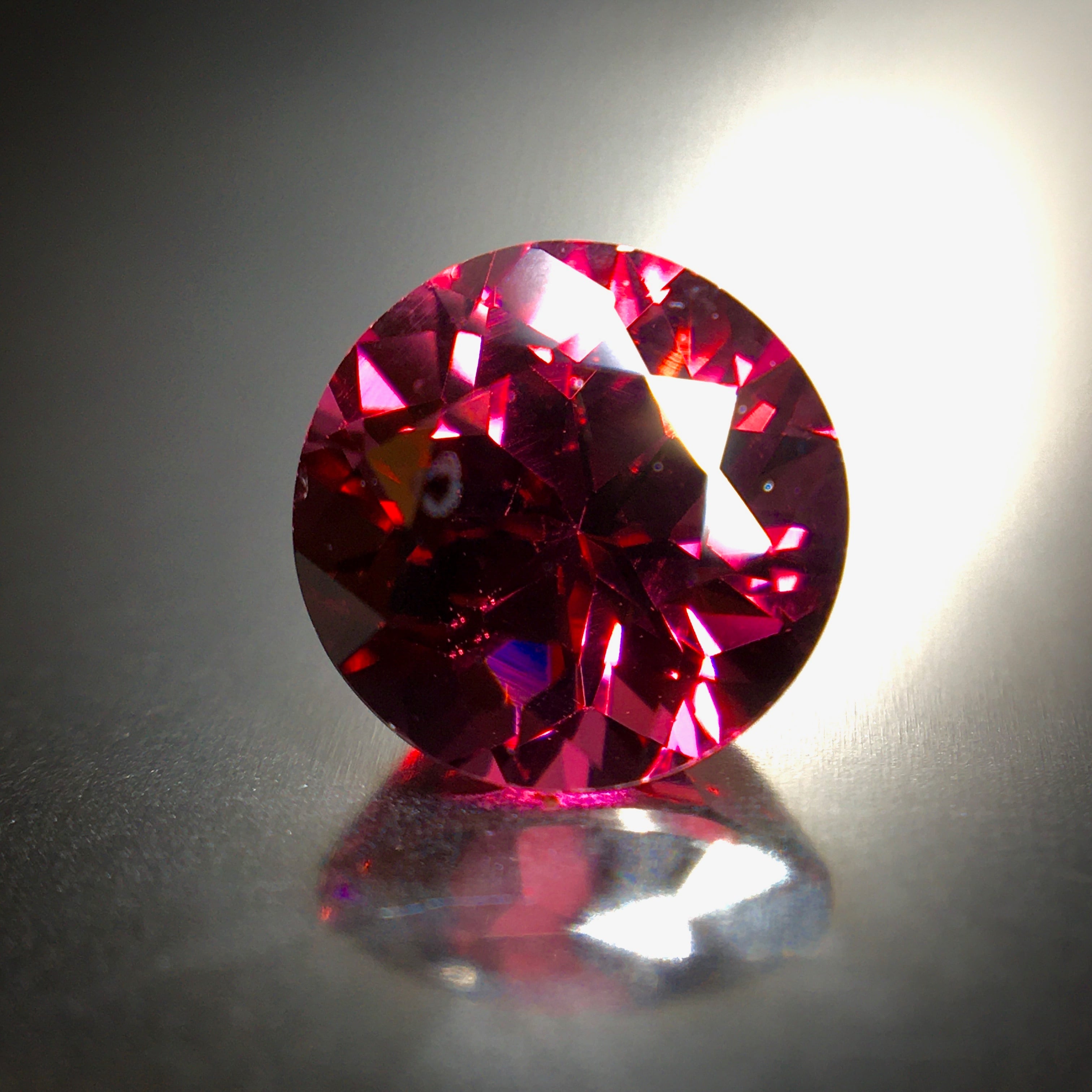”ラズベリーレッド”甘い輝き 1.4ct UP 天然 ロードライト ガーネット | Frederick’s Gems&Jewelry powered  by BASE