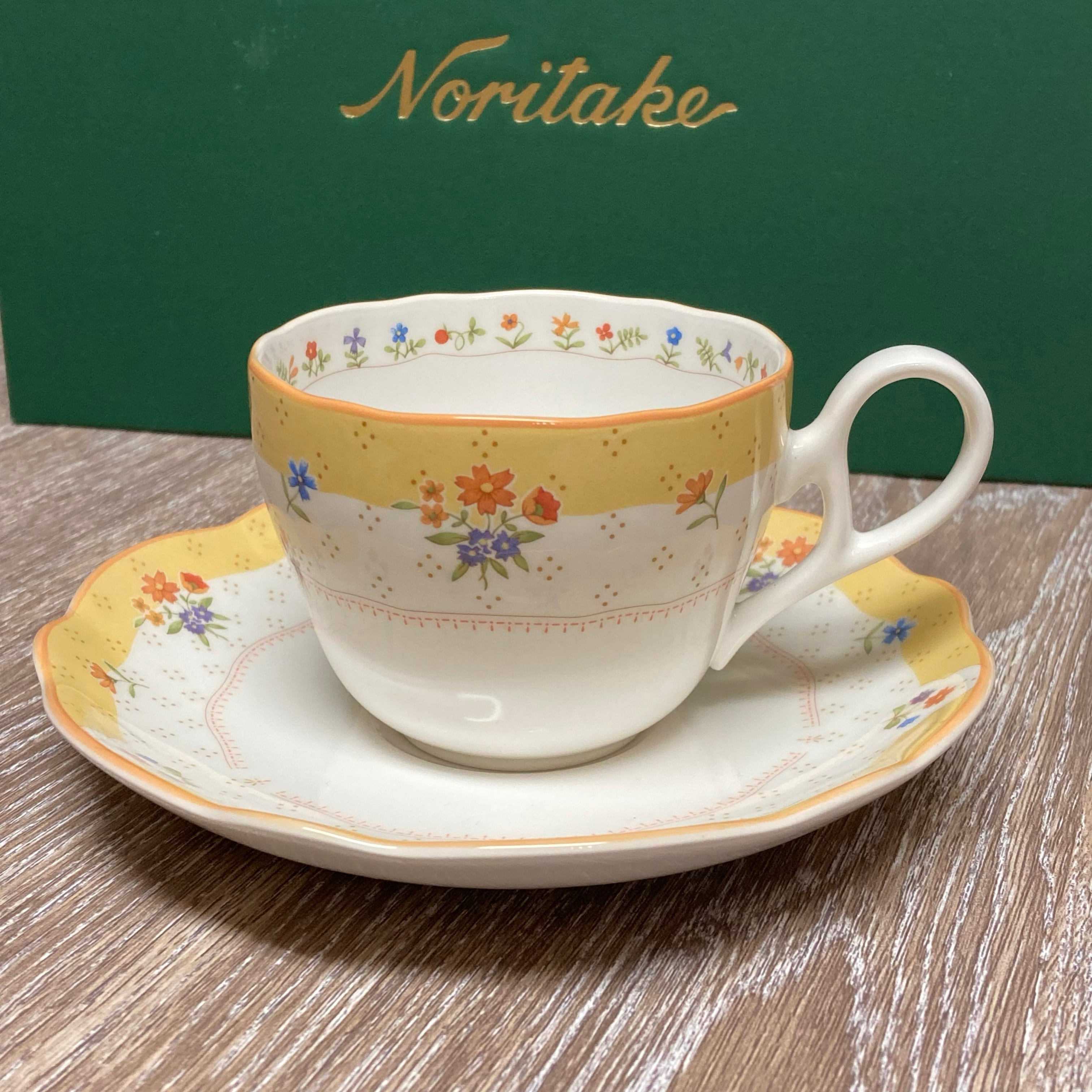 ノリタケ　ティーカップ　ソーサー　オールドノリタケ　Noritake チャイナ