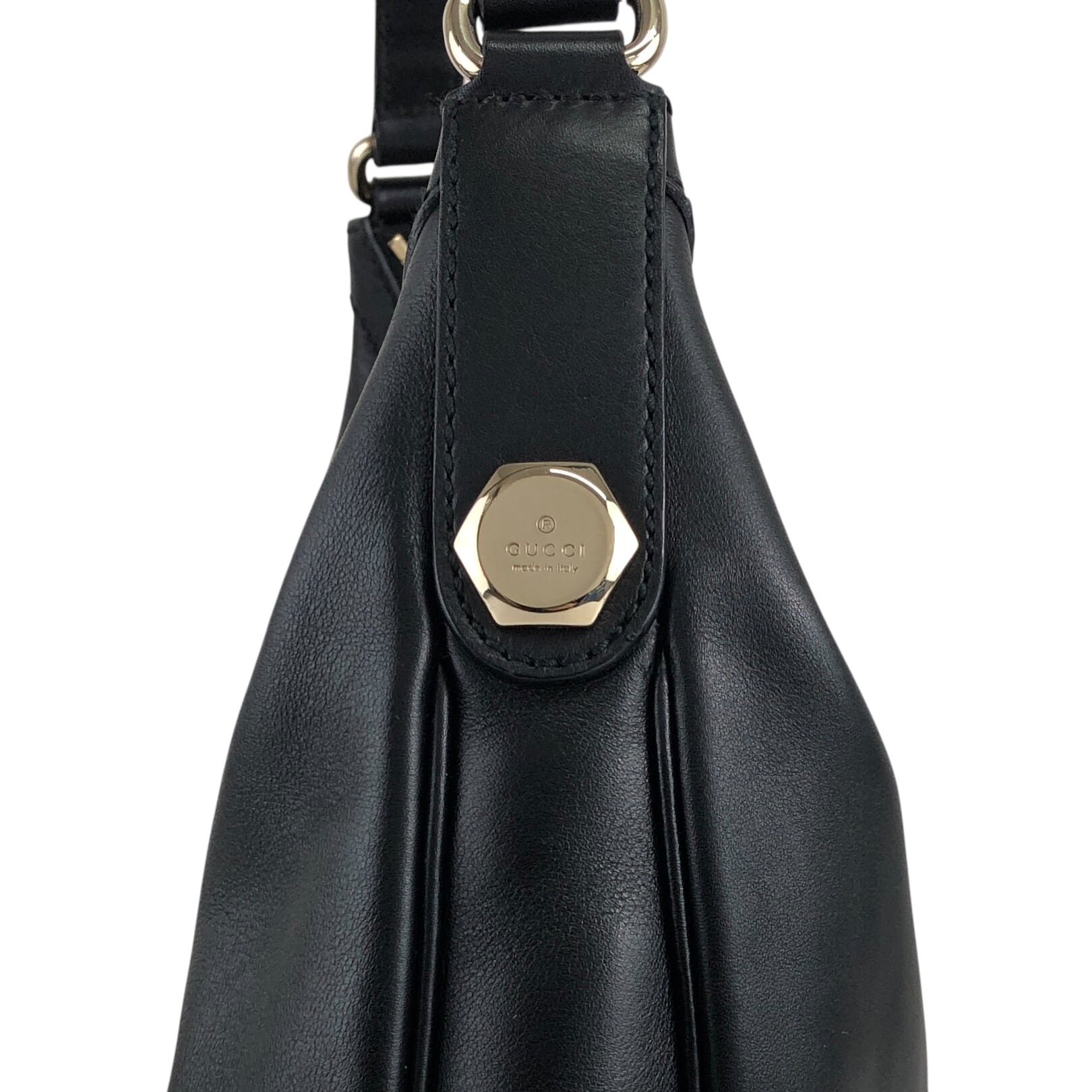 GUCCI グッチ ワンショルダーバッグ レザー ブラック ホーボー 自立 GUCCI グッチ ショルダーバッグ ブラック レザー ホーボーバッグ