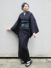【レディース】仕立て上がり 絞り染め麻着物 黒紫　[B1266]