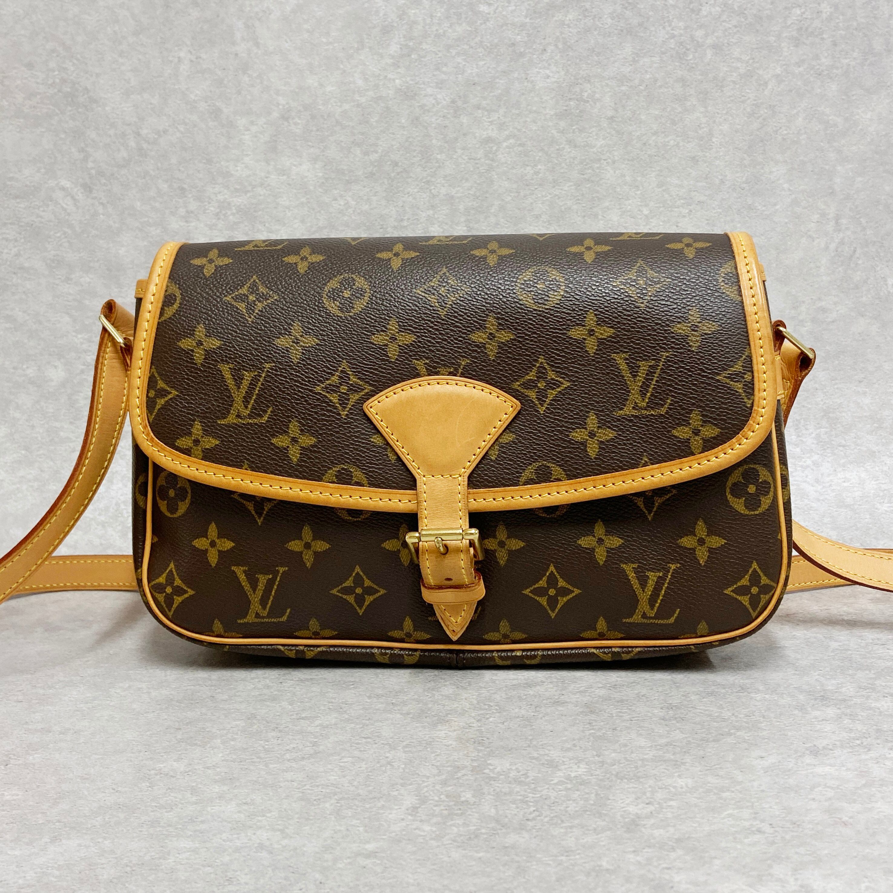 LOUIS VUITTON ルイ・ヴィトン モノグラム ソローニュ ショルダー