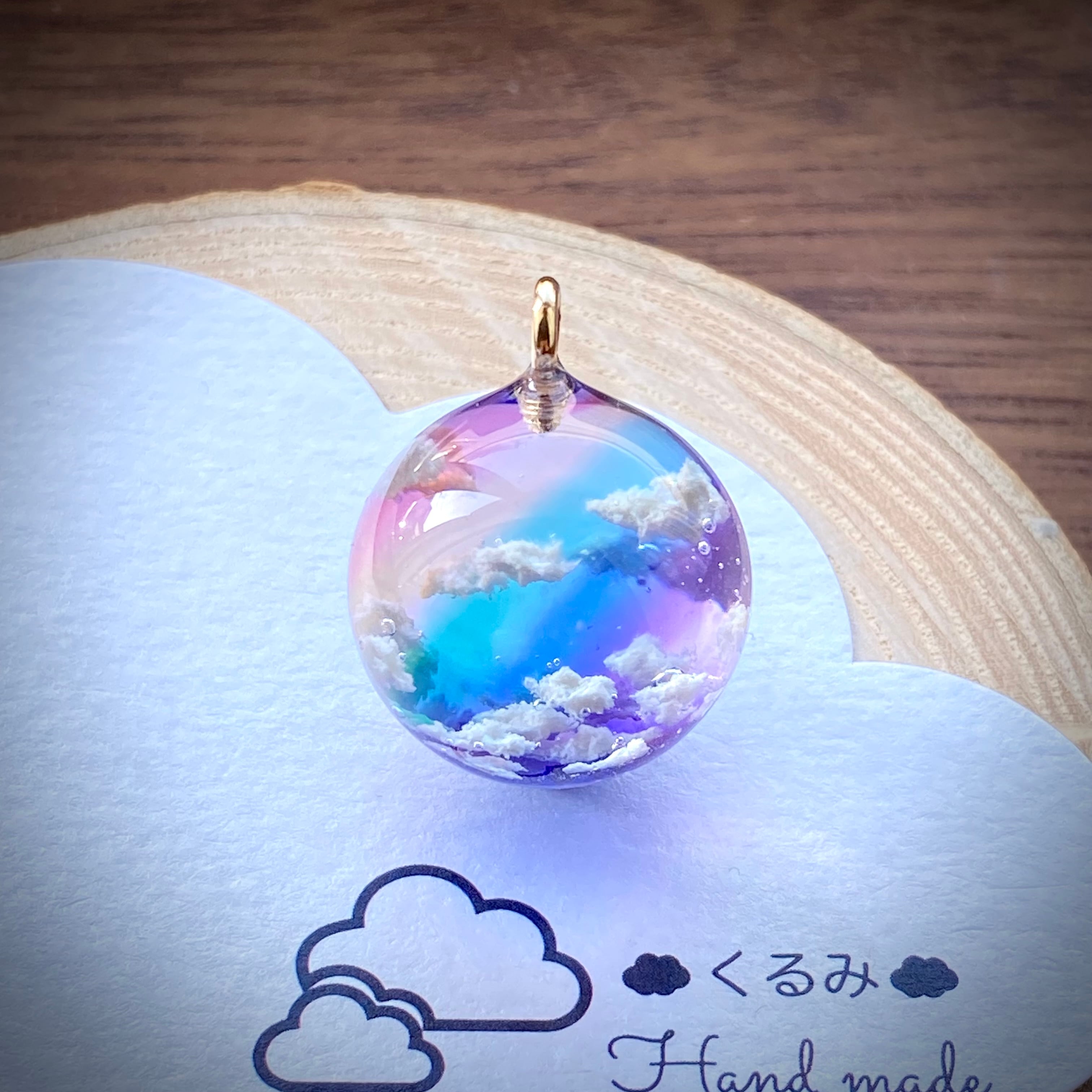 空&雲ペンダント まん丸 夕暮れ空にかかる虹 20mm A