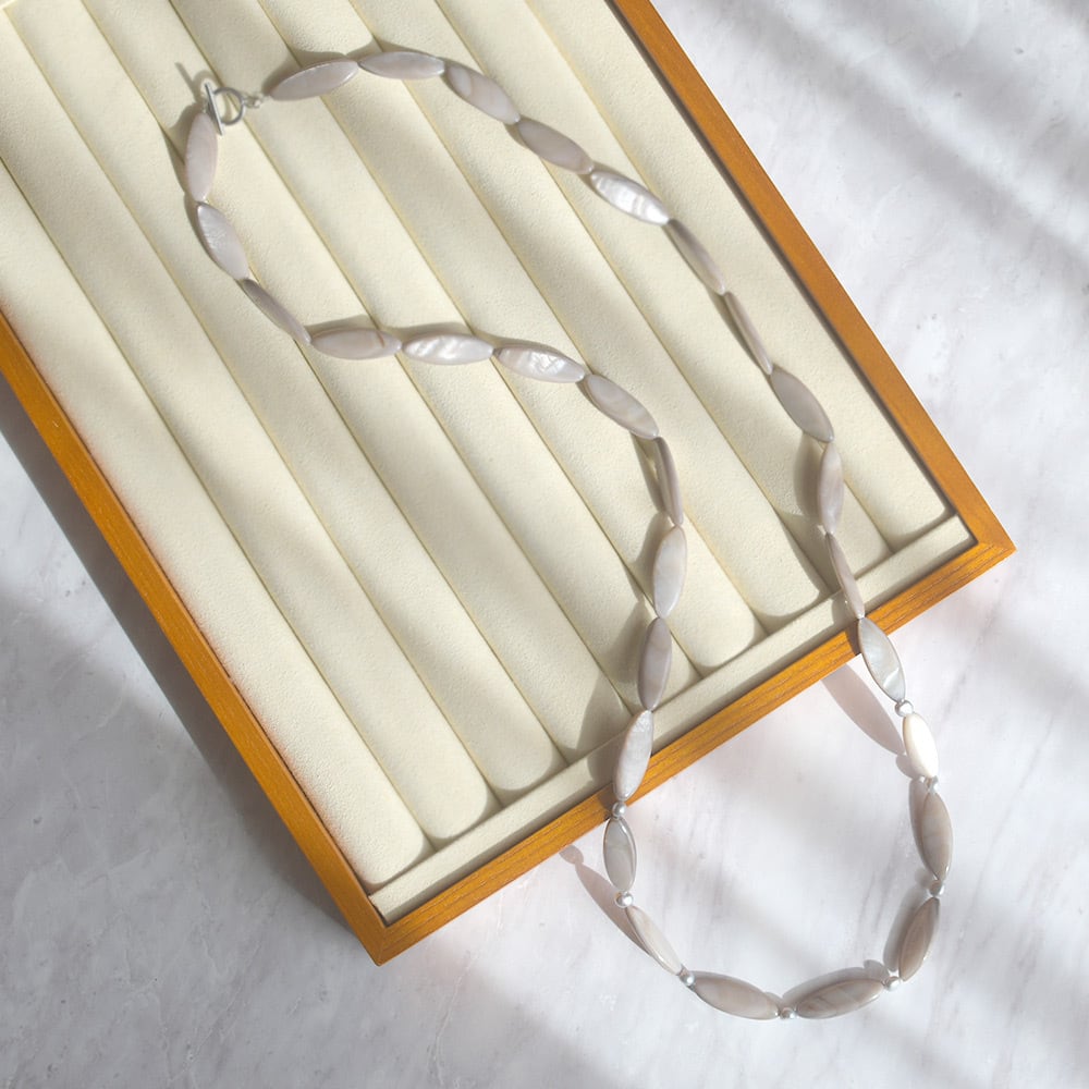 90cm ロングネックレス マーキスフォルム マザーオブパール 淡水パール 天然シェル / pe-191