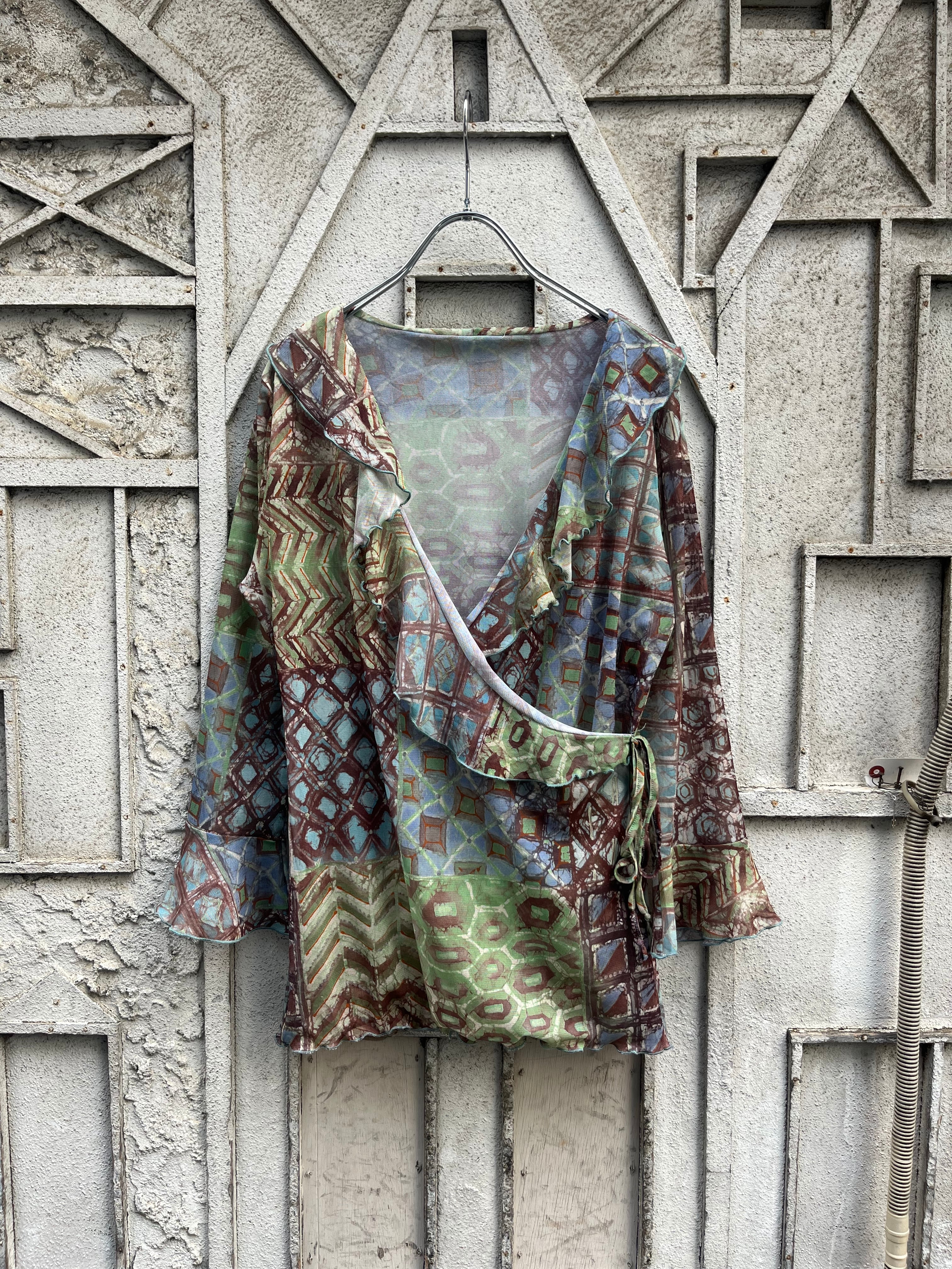 "ALL OVER PATTERN" L/S sheer tops