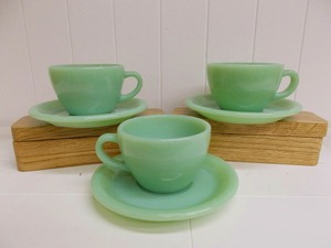 【アンティーク】ファイアーキングKW-193 3 Vintage Fire King Jadeite Jadite HEAVY Restaurant Ware CUP & SAUCER SET