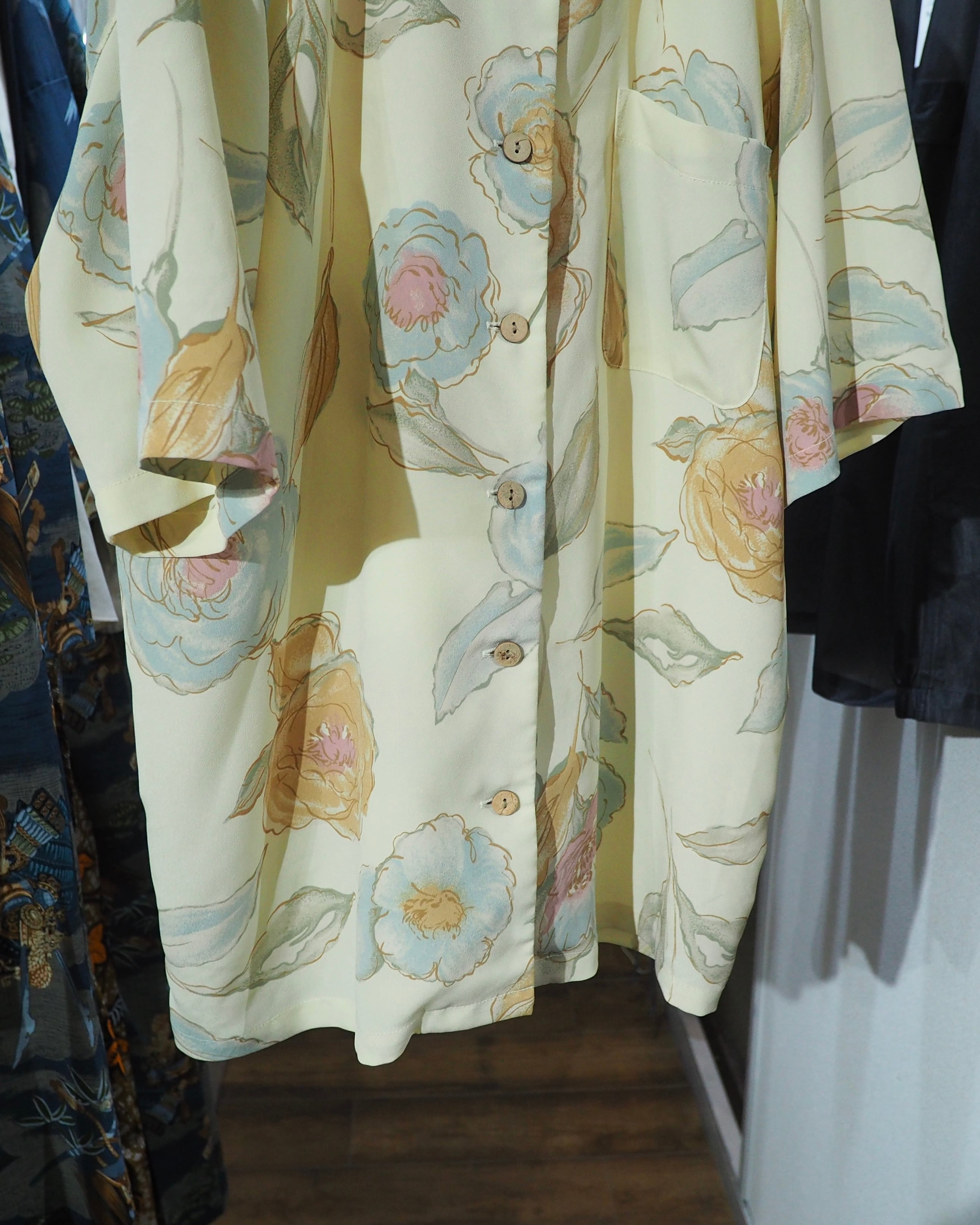 1980s Pale tone Flower printed vintage Open collar SS shirt