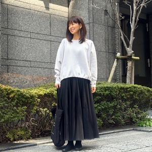 ソフトダンボール　裾ドロストプルオーバー
