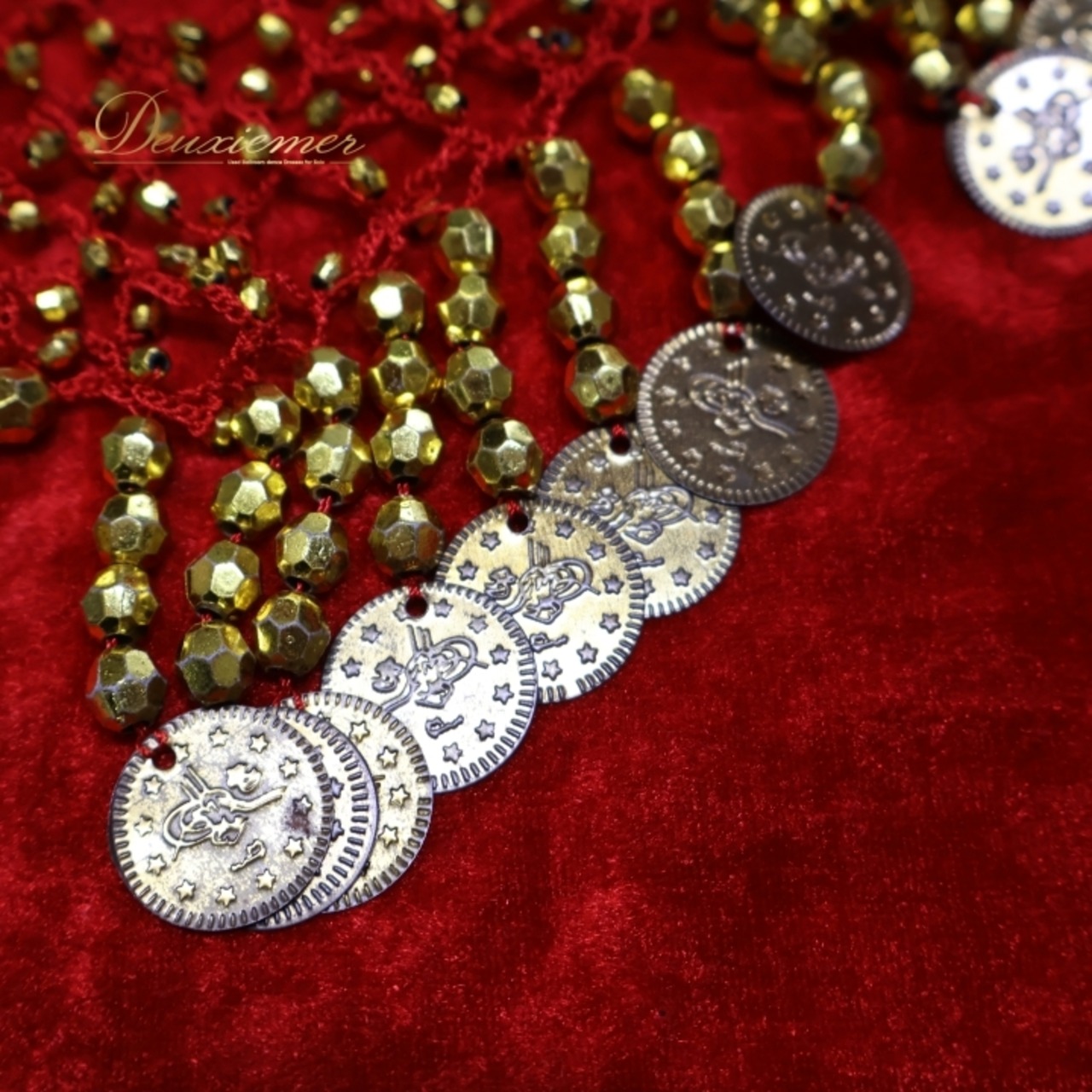 ベリーダンス 衣装 ヒップスカーフ まとめ売り 全9点 セット コイン フリンジ 黒 白 青 赤 金 練習 レッスン 小物 花柄 ダンス小物 キラキラ 華やか かわいい フラワー ブラック系 ブルー系 ピンク系 レッド系 ゴールド系 シルバー系 ホワイト系