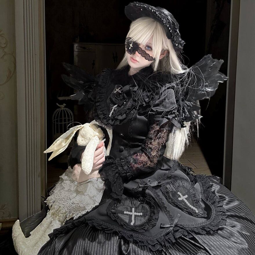十字架 ハート装飾 クラシカル ゴスロリワンピース｜黒ロリータ 魔女