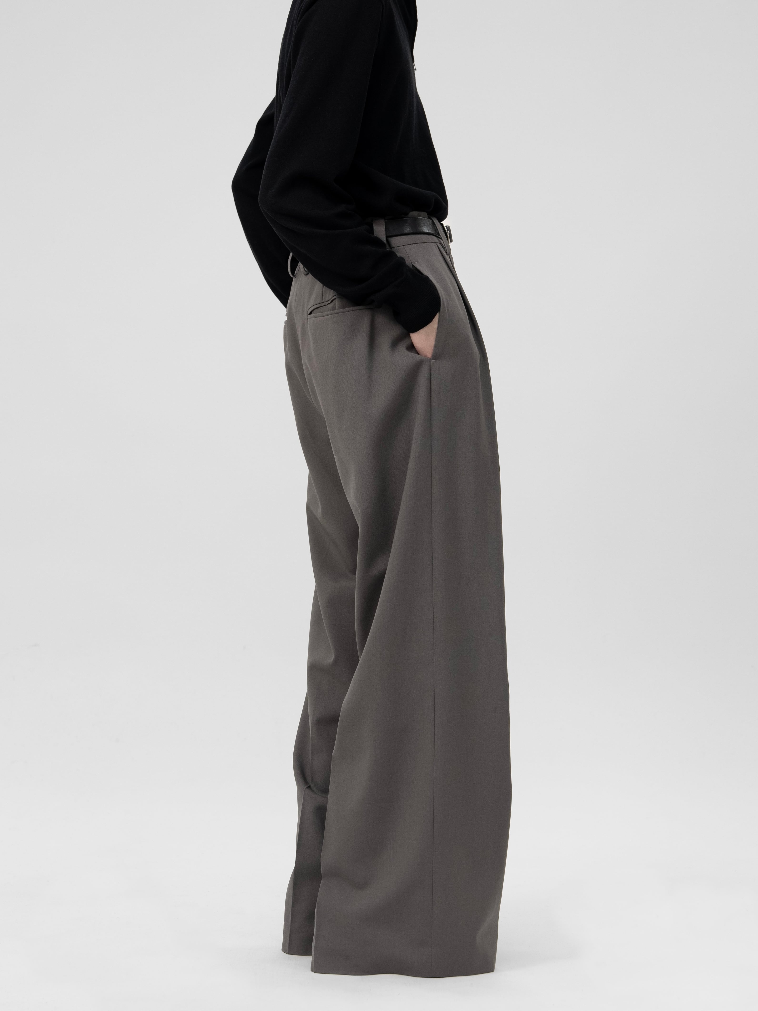TWO TUCK WOOL WIDE TROUSERS【G.BROWN】 | lapiis