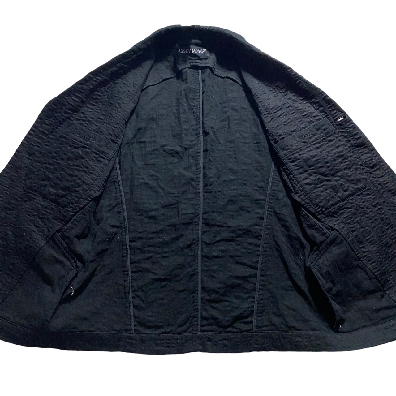 ISSEY MIYAKE MEN black puckering tailored jacket