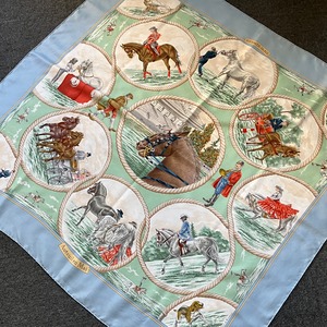 HERMES SILK PRINT CARRE